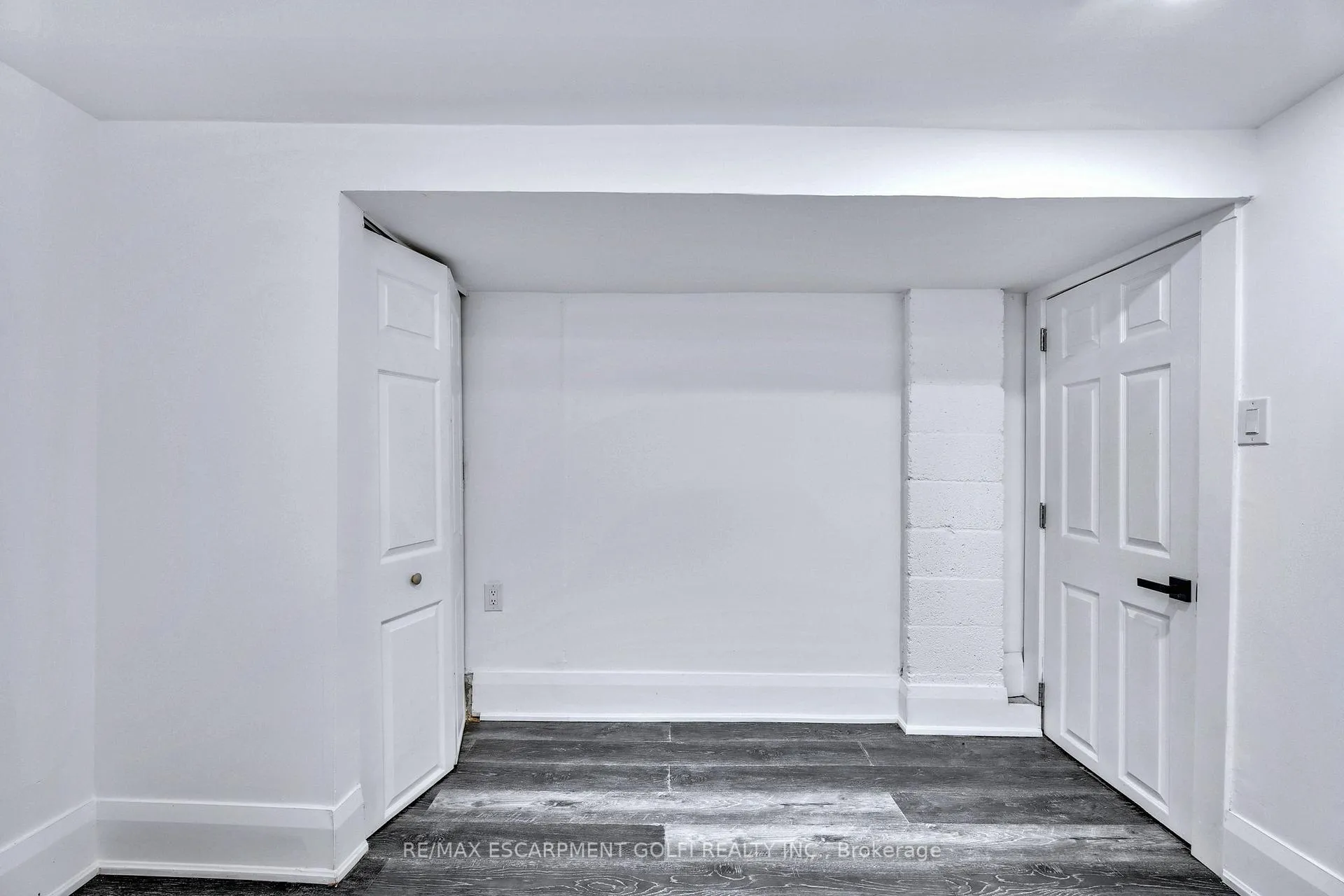 Photo 27 of 1161 King Street W, Hamilton, Westdale — HOMEH