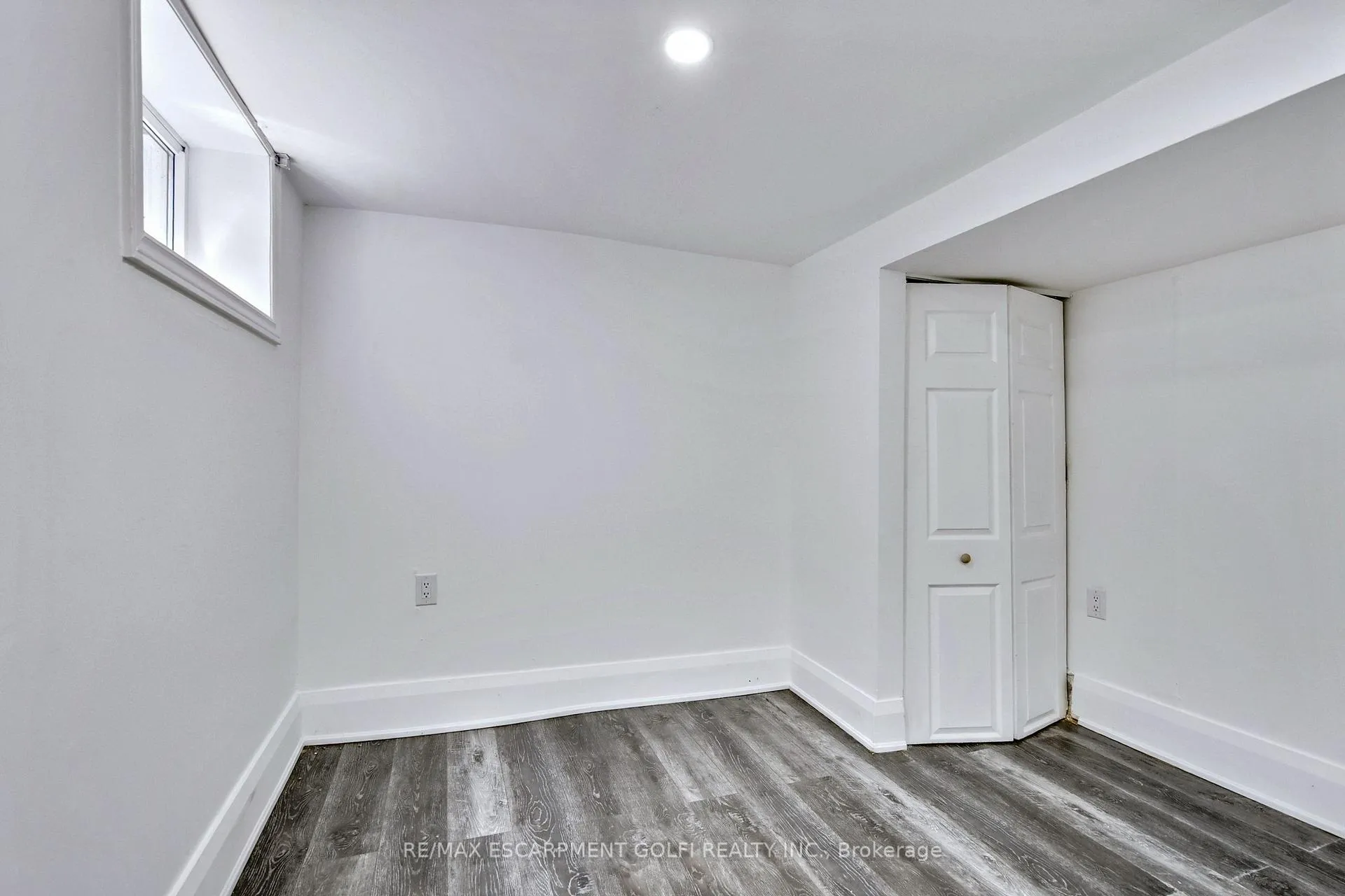 Photo 28 of 1161 King Street W, Hamilton, Westdale — HOMEH