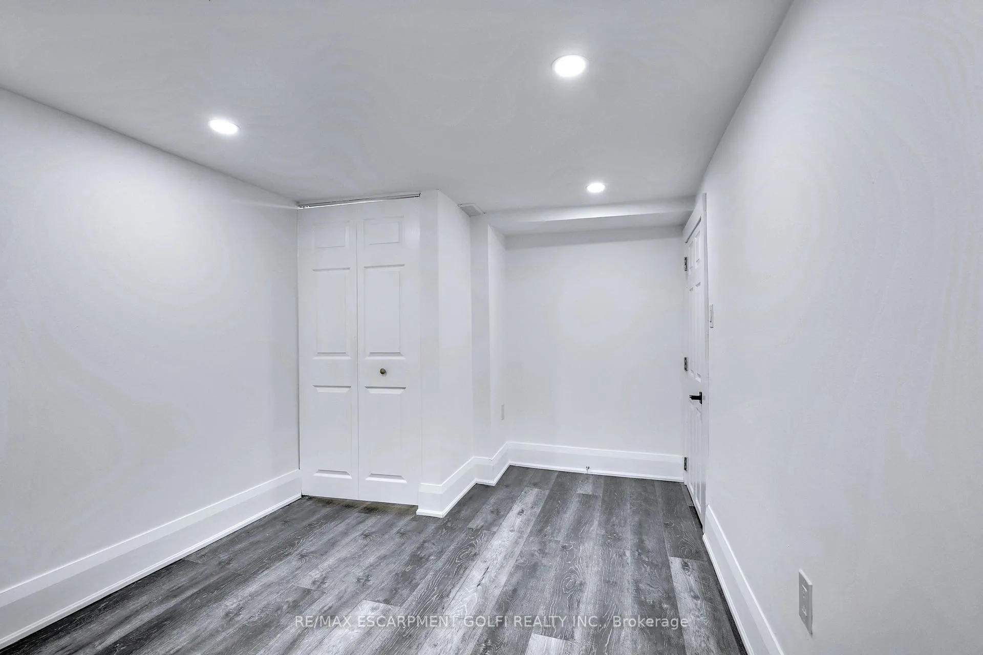 Photo 31 of 1161 King Street W, Hamilton, Westdale — HOMEH