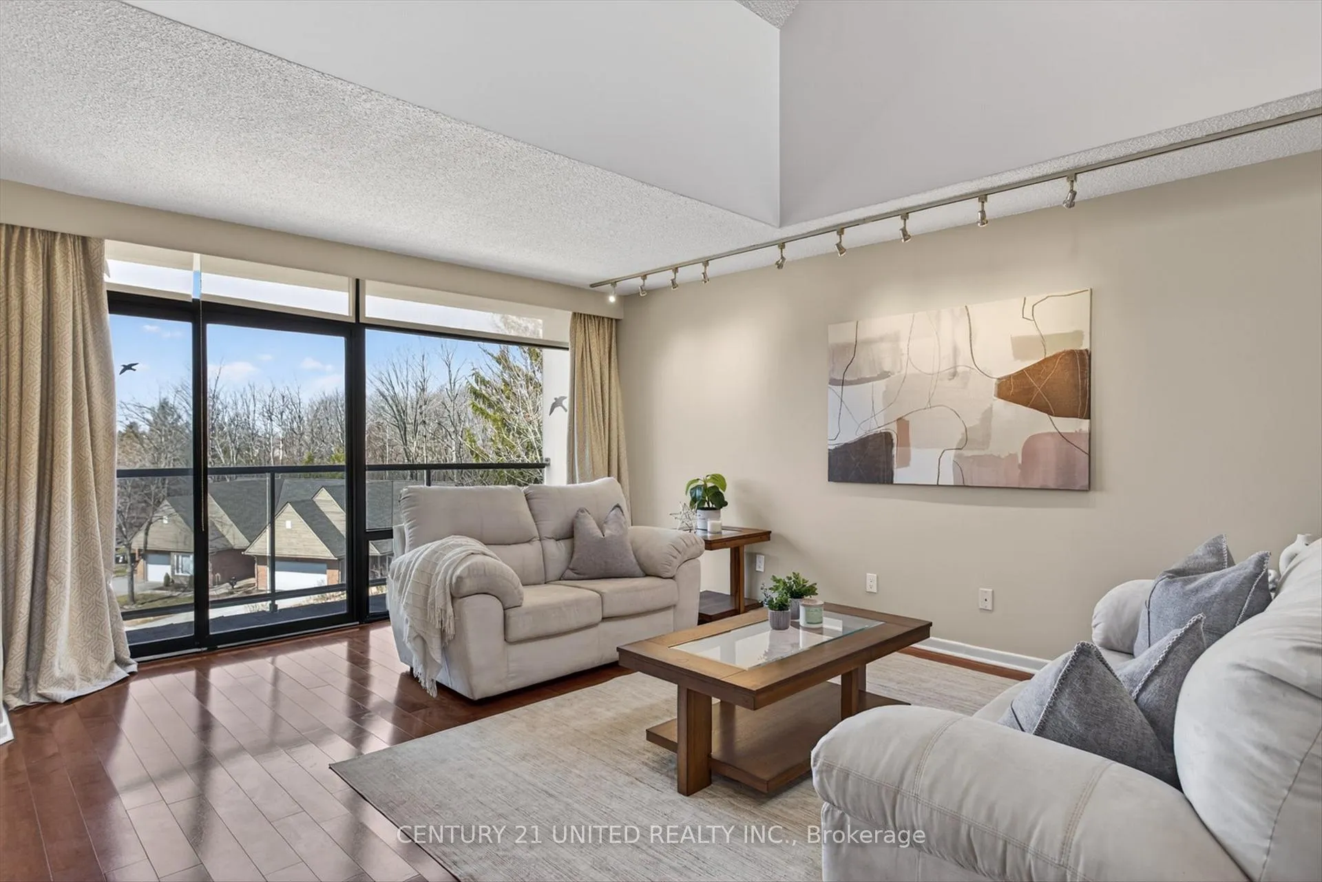 Photo 3 of Unit 503, 1818 Cherryhill Road, Peterborough, Monaghan Ward 2 — HOMEH