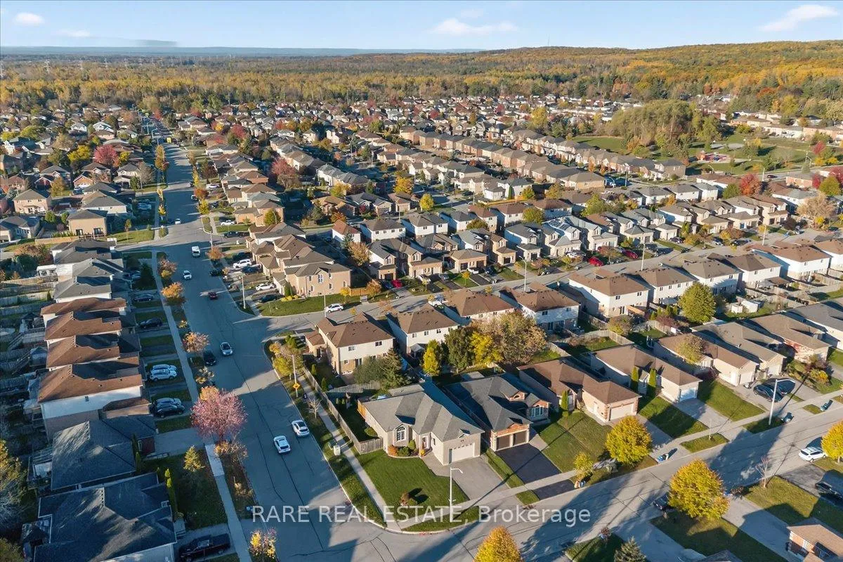Photo 3 of 2 Mailey Lane, Barrie, Edgehill Drive — HOMEH
