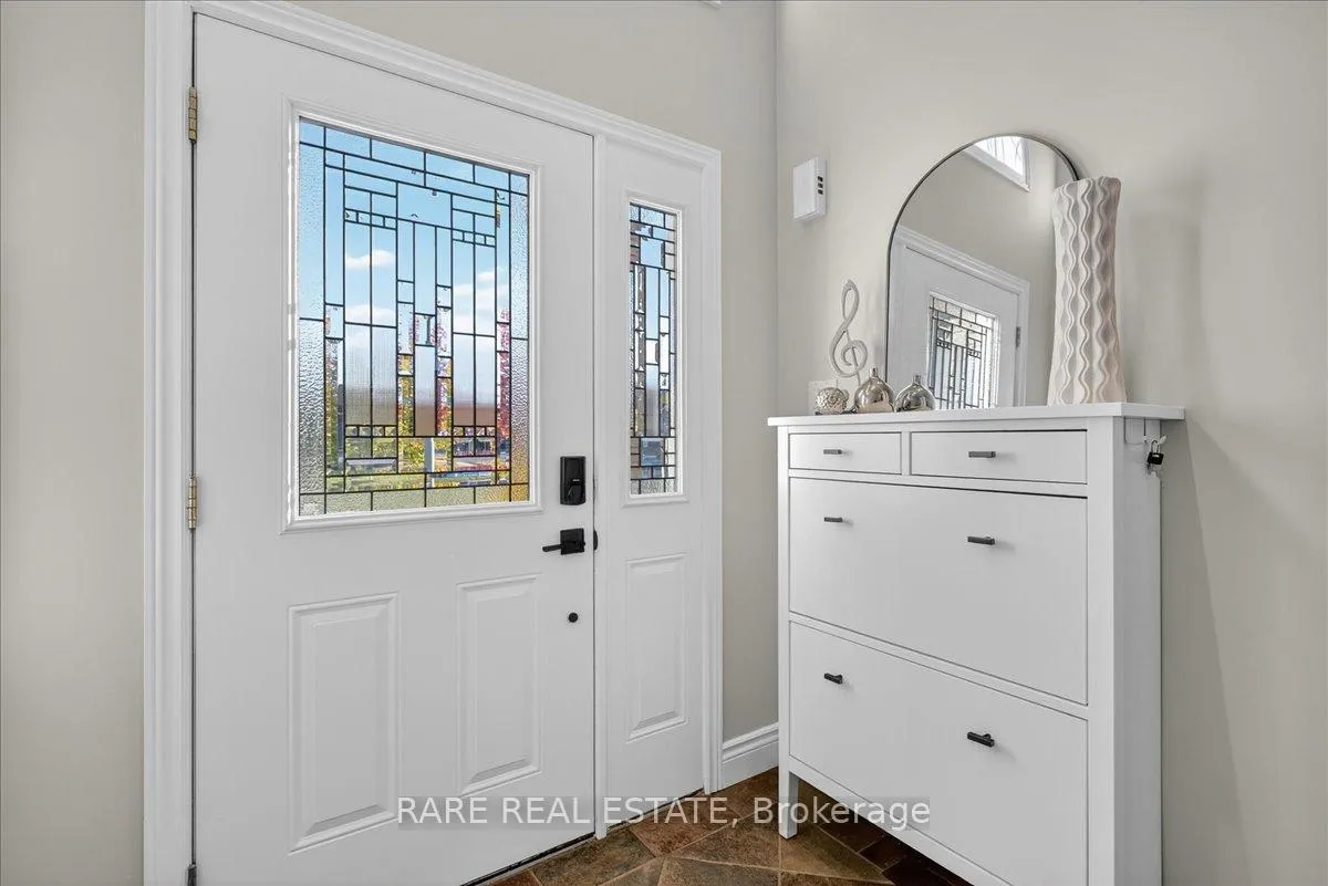Photo 5 of 2 Mailey Lane, Barrie, Edgehill Drive — HOMEH