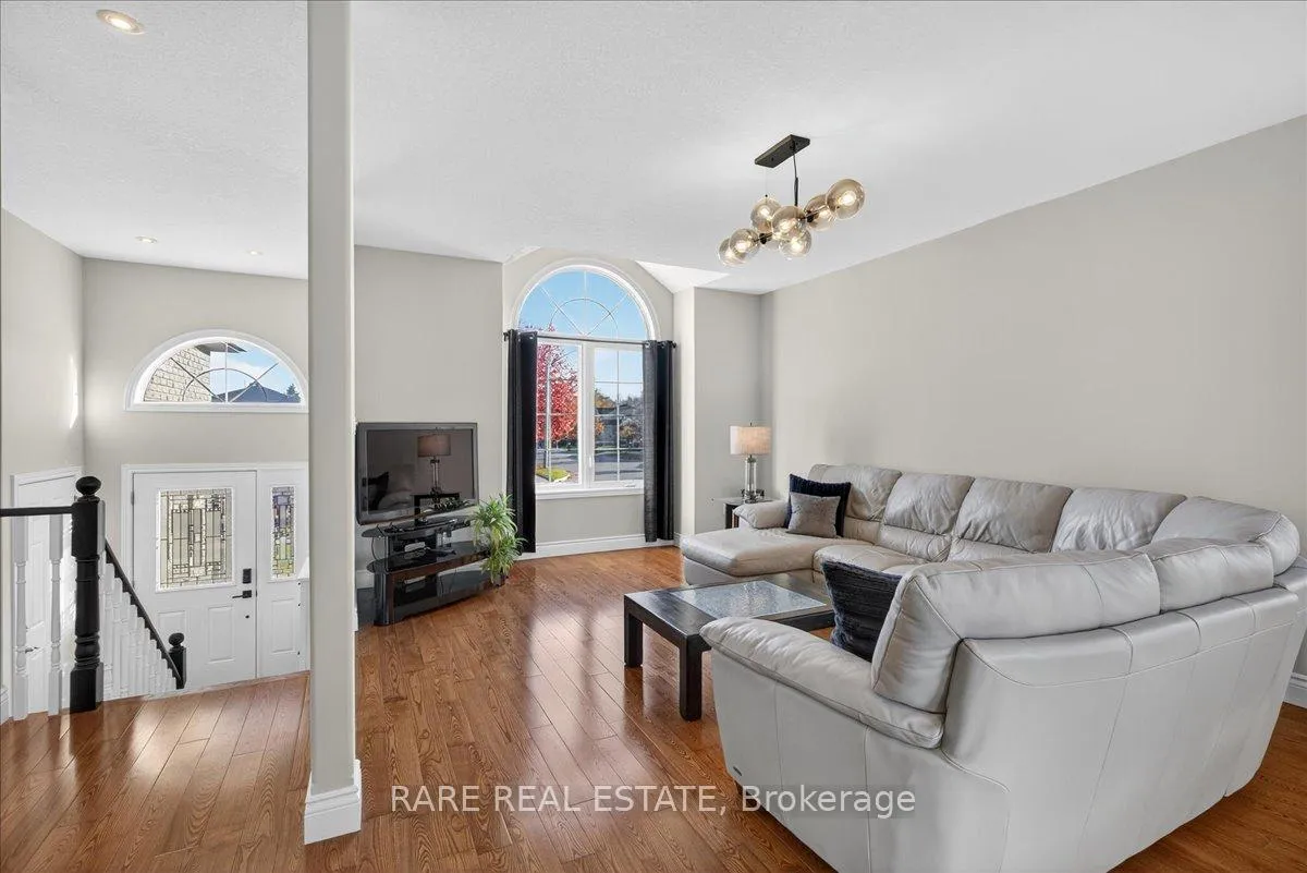 Photo 7 of 2 Mailey Lane, Barrie, Edgehill Drive — HOMEH