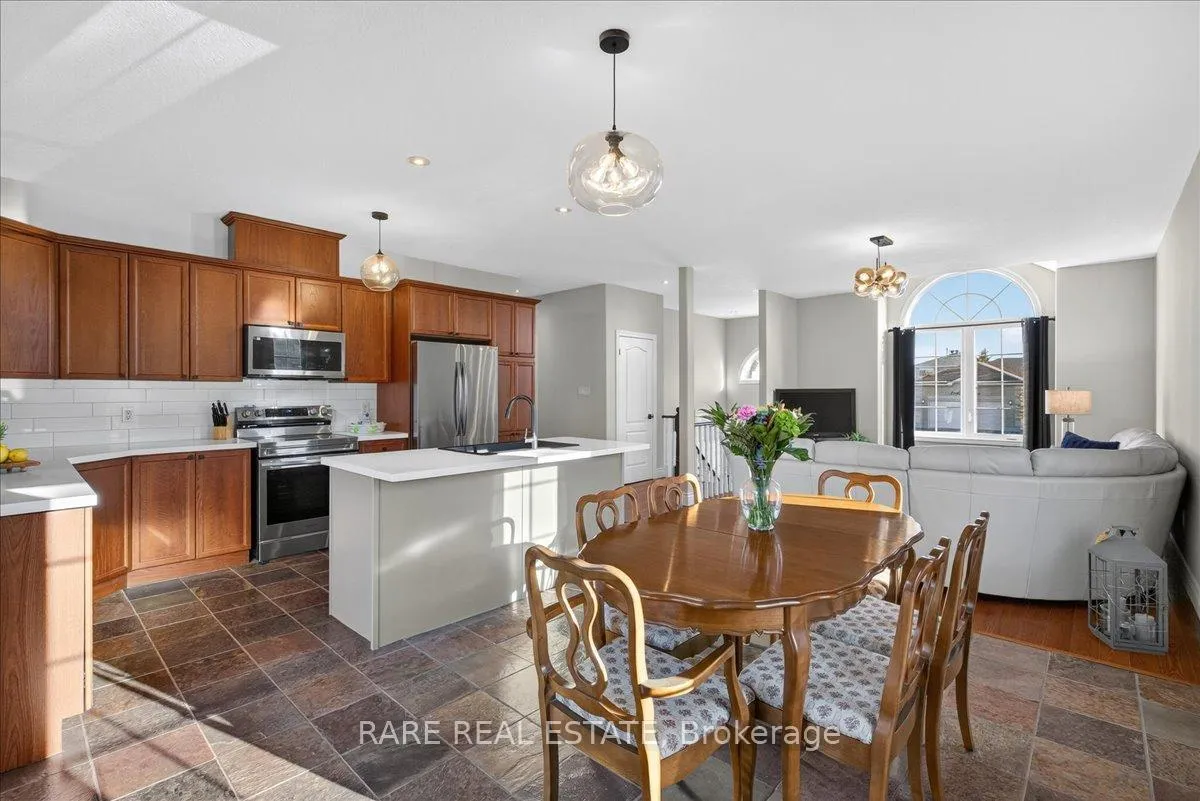 Photo 16 of 2 Mailey Lane, Barrie, Edgehill Drive — HOMEH