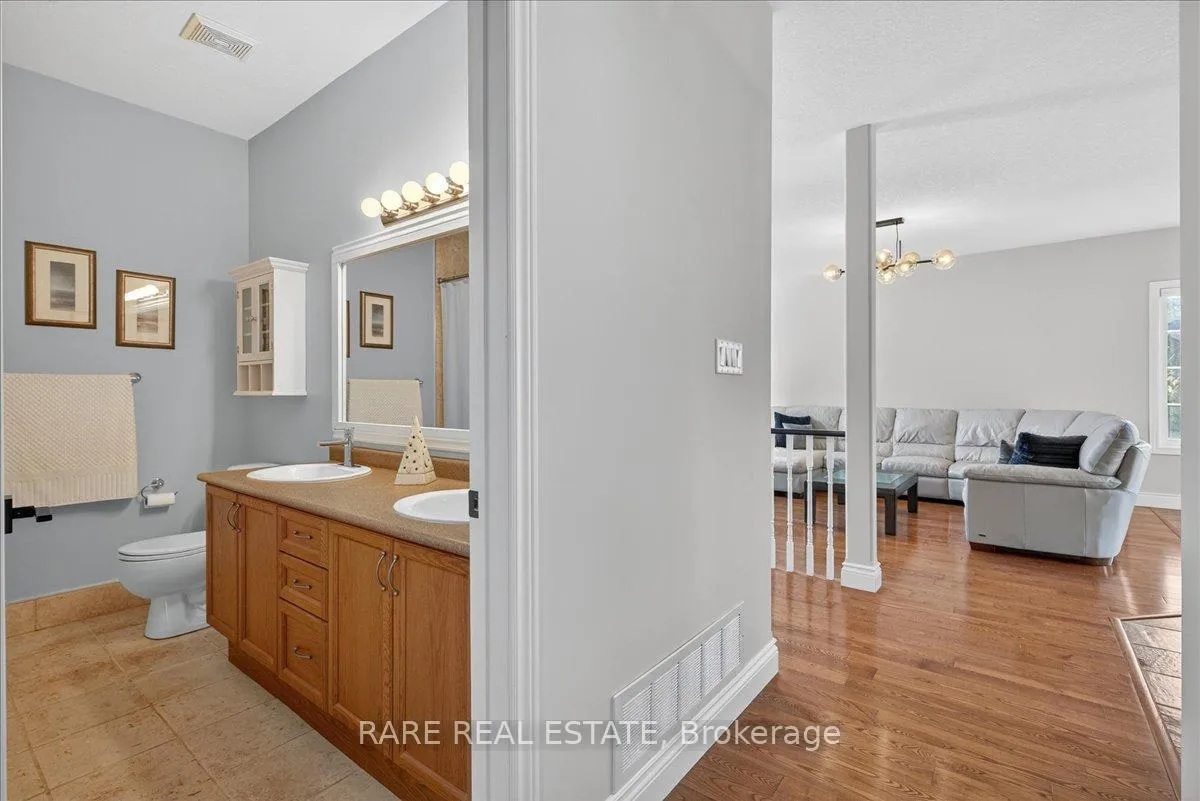 Photo 17 of 2 Mailey Lane, Barrie, Edgehill Drive — HOMEH
