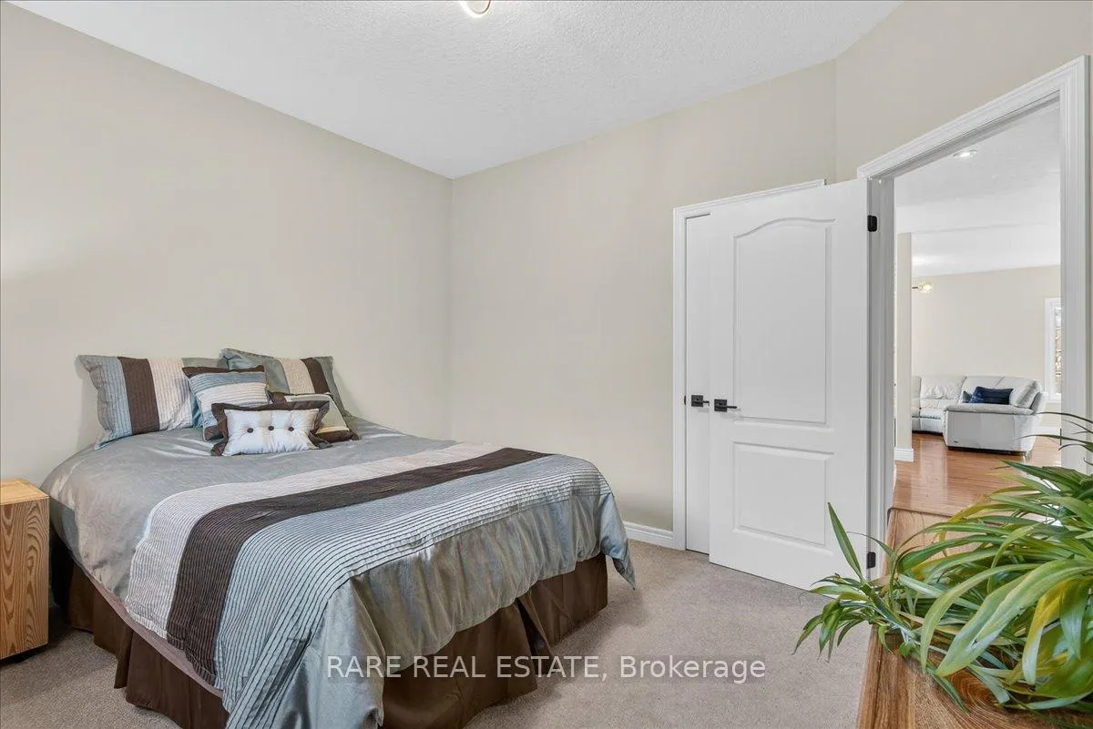 Photo 20 of 2 Mailey Lane, Barrie, Edgehill Drive — HOMEH