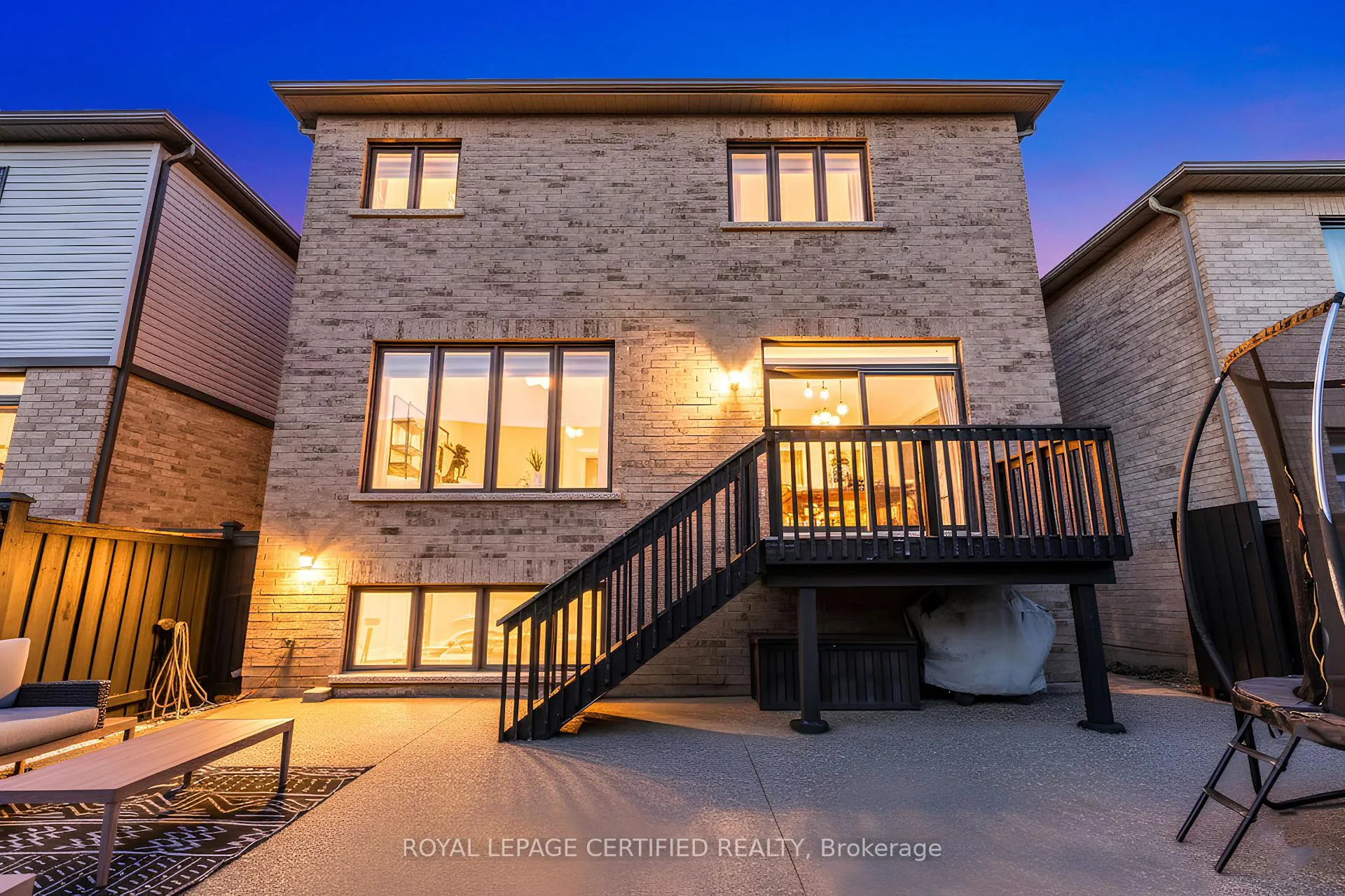 Photo 20 of 35 Bedrock Drive E, Hamilton, Stoney Creek — HOMEH
