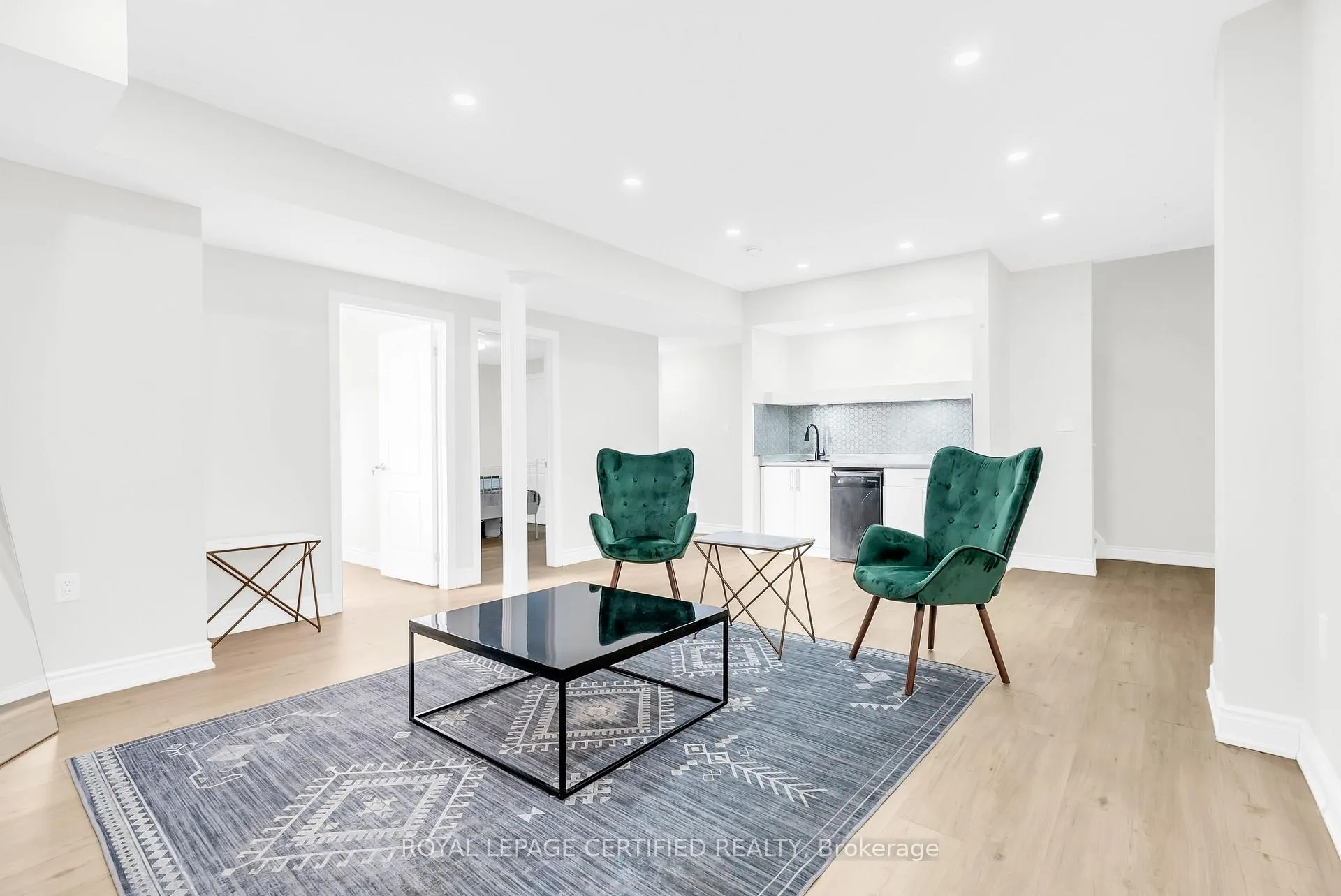 Photo 43 of 35 Bedrock Drive E, Hamilton, Stoney Creek — HOMEH