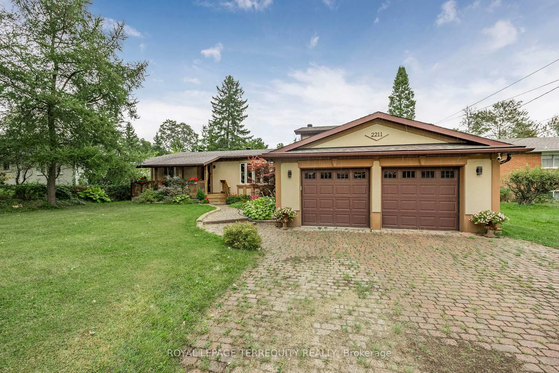 Photo 1 of 2211 Mildred Avenue, Innisfil, Alcona — HOMEH