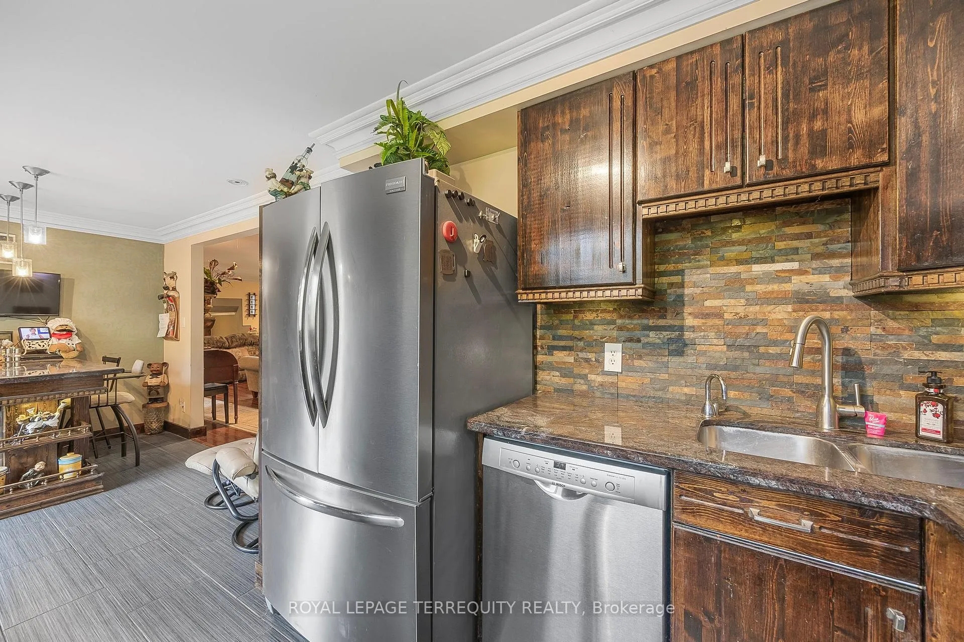 Photo 9 of 2211 Mildred Avenue, Innisfil, Alcona — HOMEH