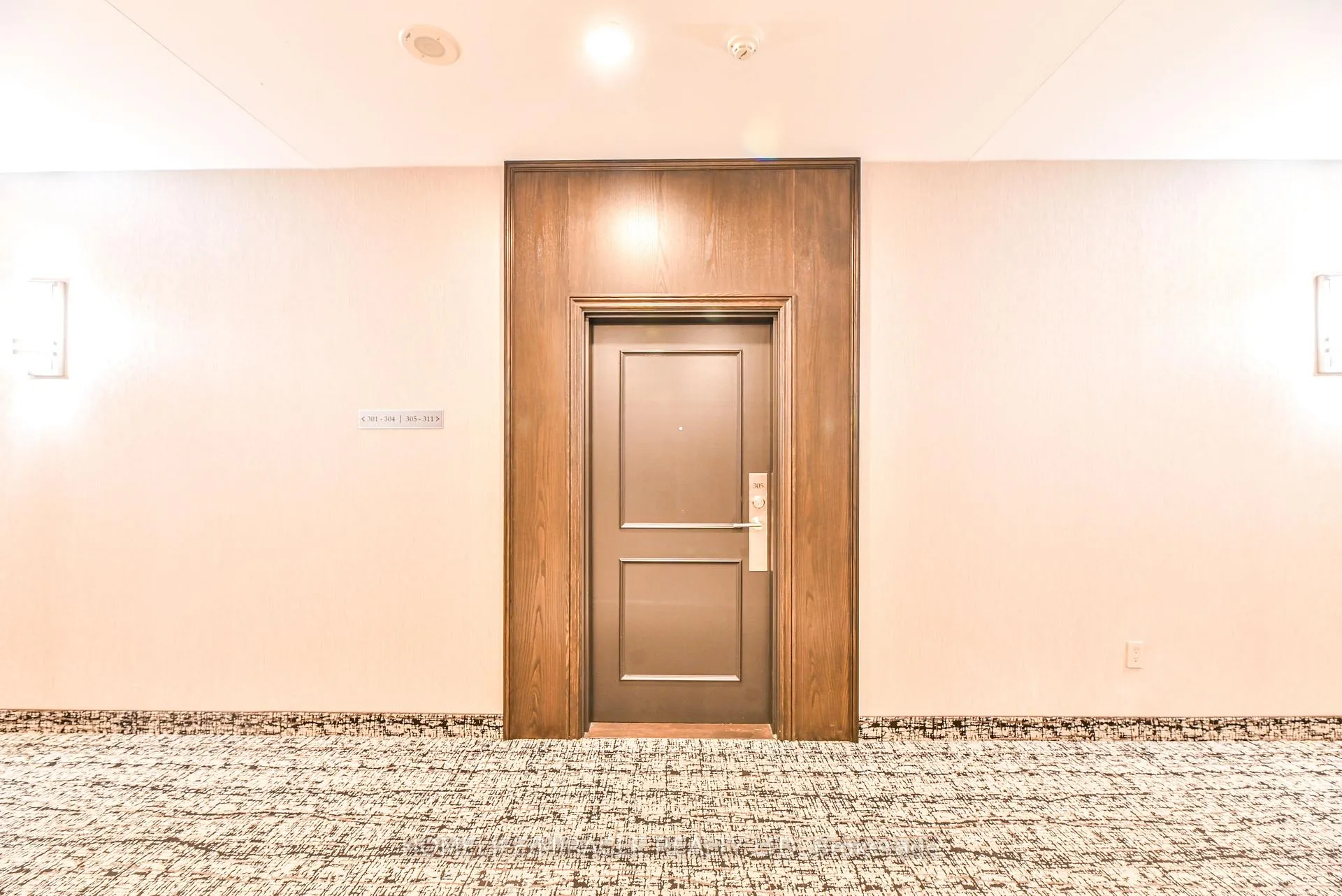 Photo 7 of Unit 305, 1 Leaside Park Drive, Toronto, Thorncliffe Park — HOMEH