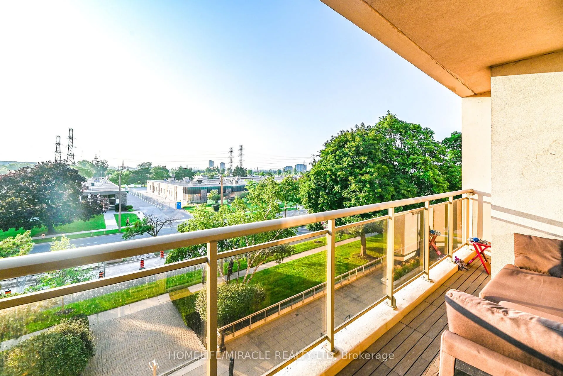 Photo 21 of Unit 305, 1 Leaside Park Drive, Toronto, Thorncliffe Park — HOMEH