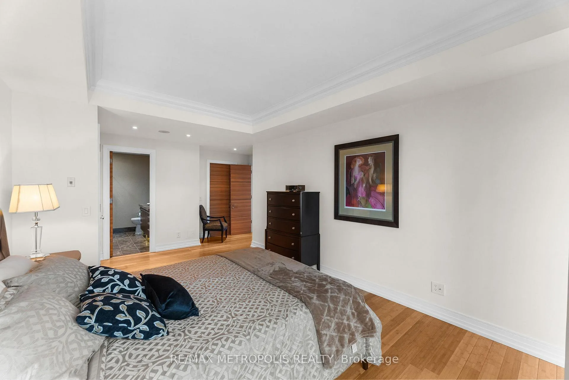 Photo 21 of Unit 606, 33 Ellen Street, Barrie, City Centre — HOMEH