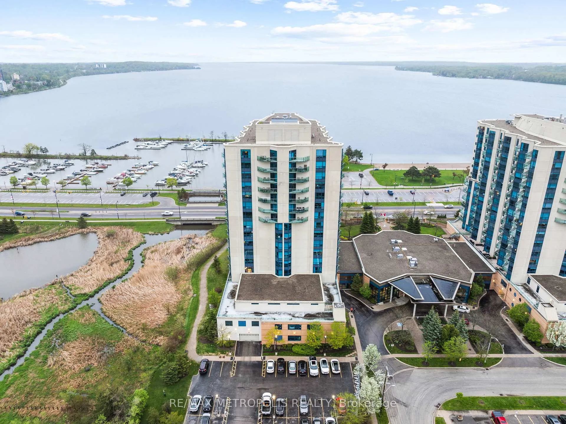 Photo 30 of Unit 606, 33 Ellen Street, Barrie, City Centre — HOMEH
