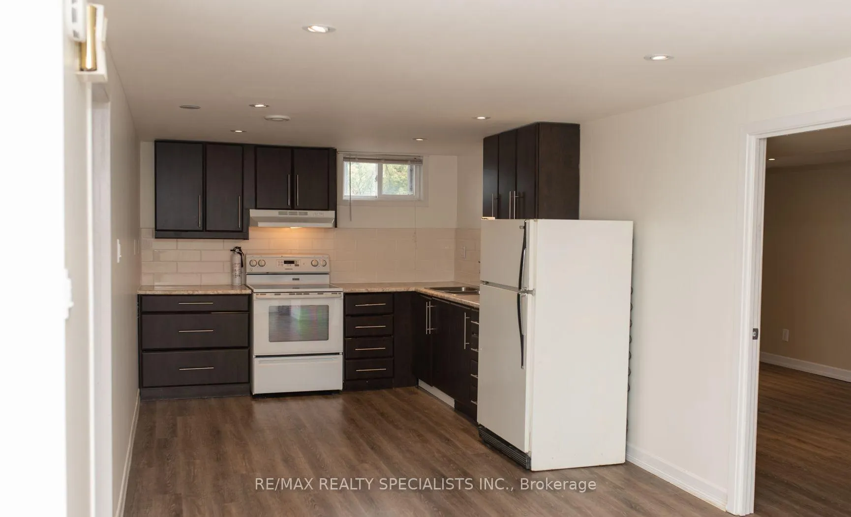 Photo 5 of Unit Bsmt, 477 Scott Street, St. Catharines, Bunting/Linwell — HOMEH