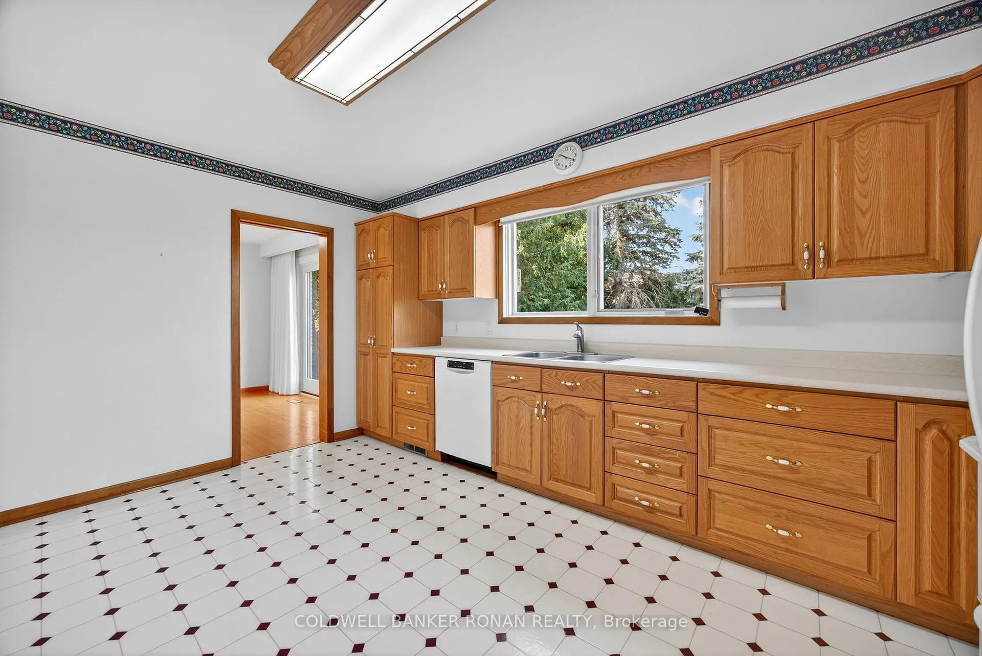 Photo 12 of 40 William Street, New Tecumseth, Alliston — HOMEH