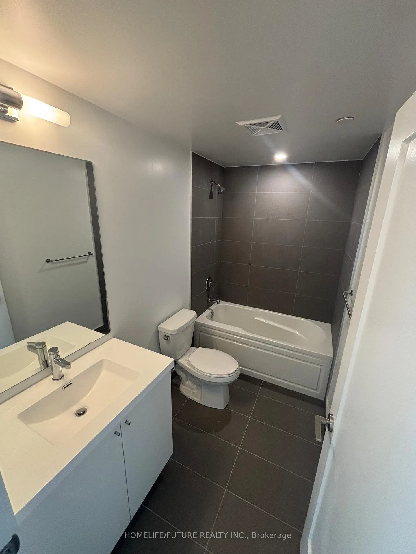 Photo 8 of Unit 1917, 2545 Simcoe Street N, Oshawa, Windfields — HOMEH