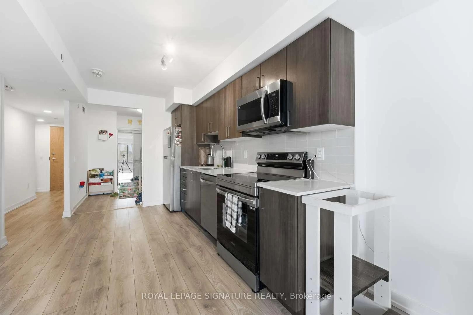 Photo 5 of Unit 312, 1455 Celebration Drive, Pickering, Bay Ridges — HOMEH