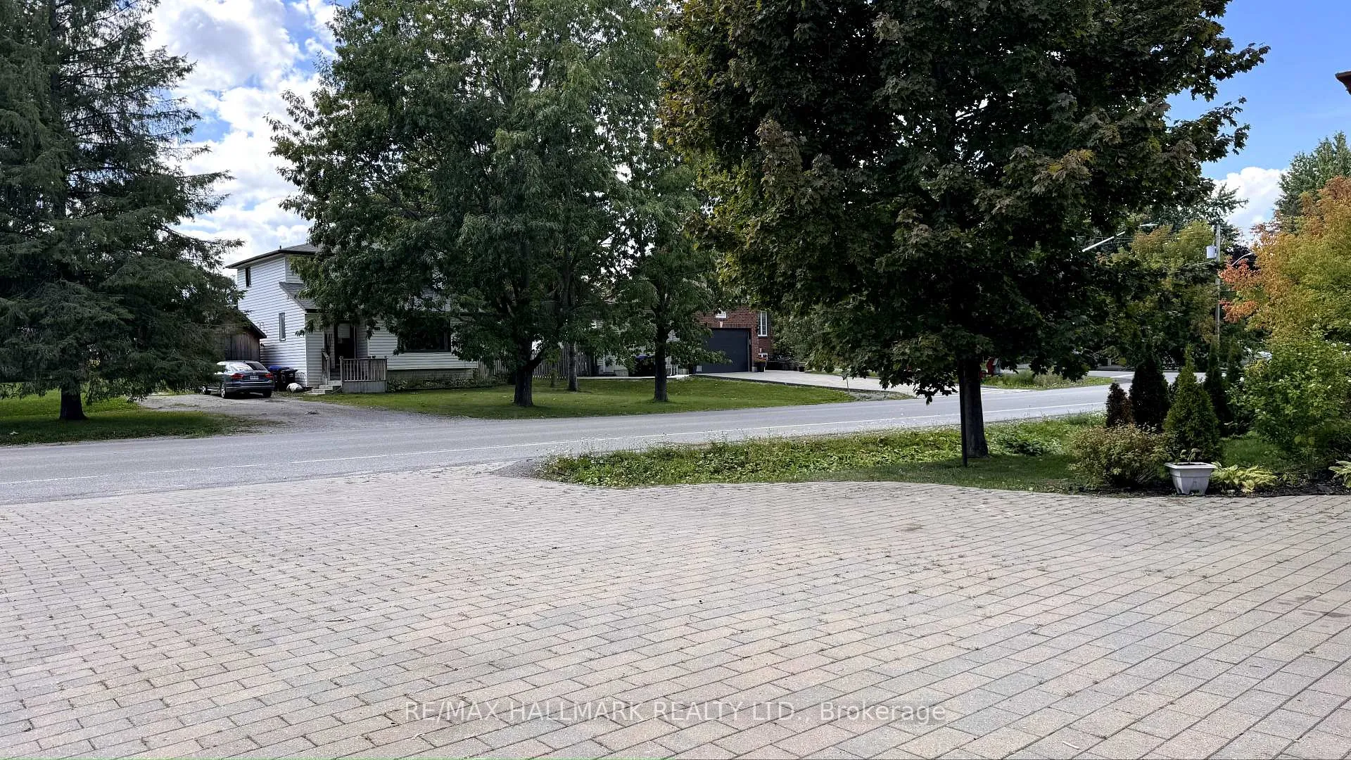 Photo 4 of 2153 Spring Street, Innisfil, Alcona — HOMEH