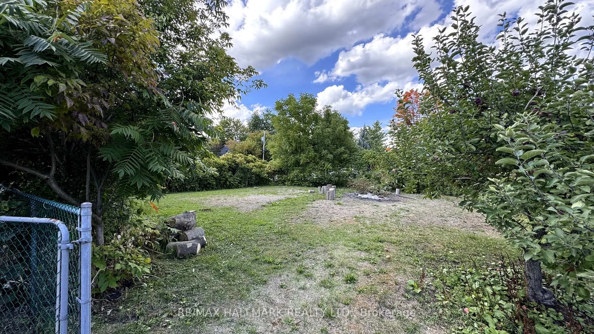 Photo 5 of 2153 Spring Street, Innisfil, Alcona — HOMEH