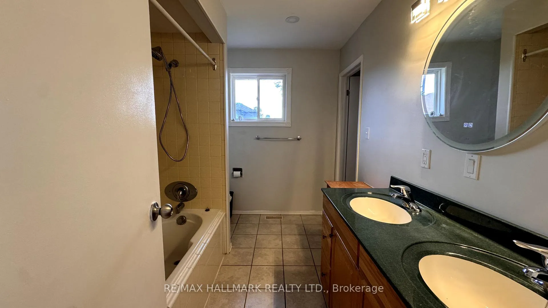 Photo 8 of 2153 Spring Street, Innisfil, Alcona — HOMEH