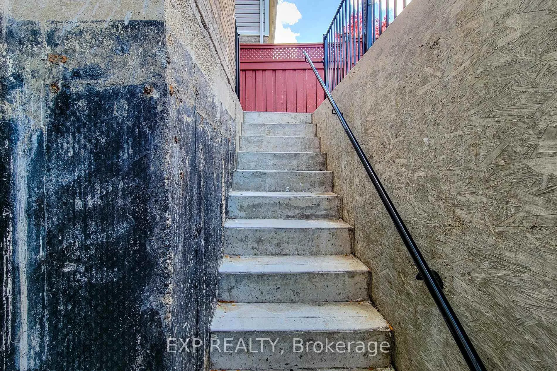 Photo 9 of Unit bsmnt, 14 White Road, Brampton, Fletcher's Meadow — HOMEH