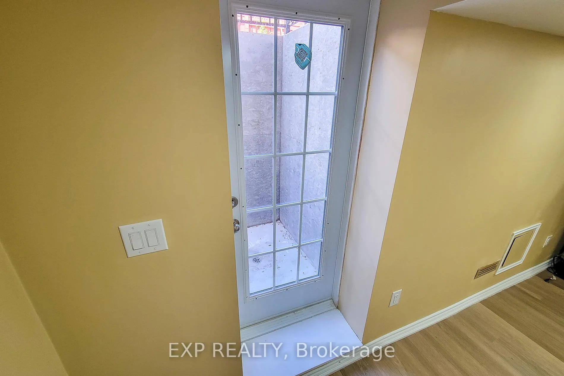 Photo 11 of Unit bsmnt, 14 White Road, Brampton, Fletcher's Meadow — HOMEH