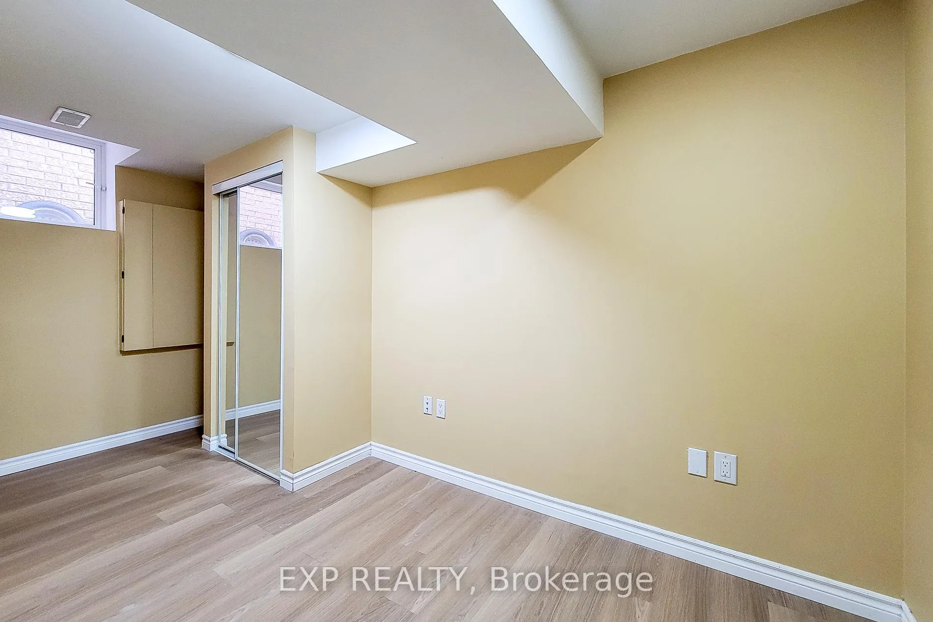 Photo 28 of Unit bsmnt, 14 White Road, Brampton, Fletcher's Meadow — HOMEH