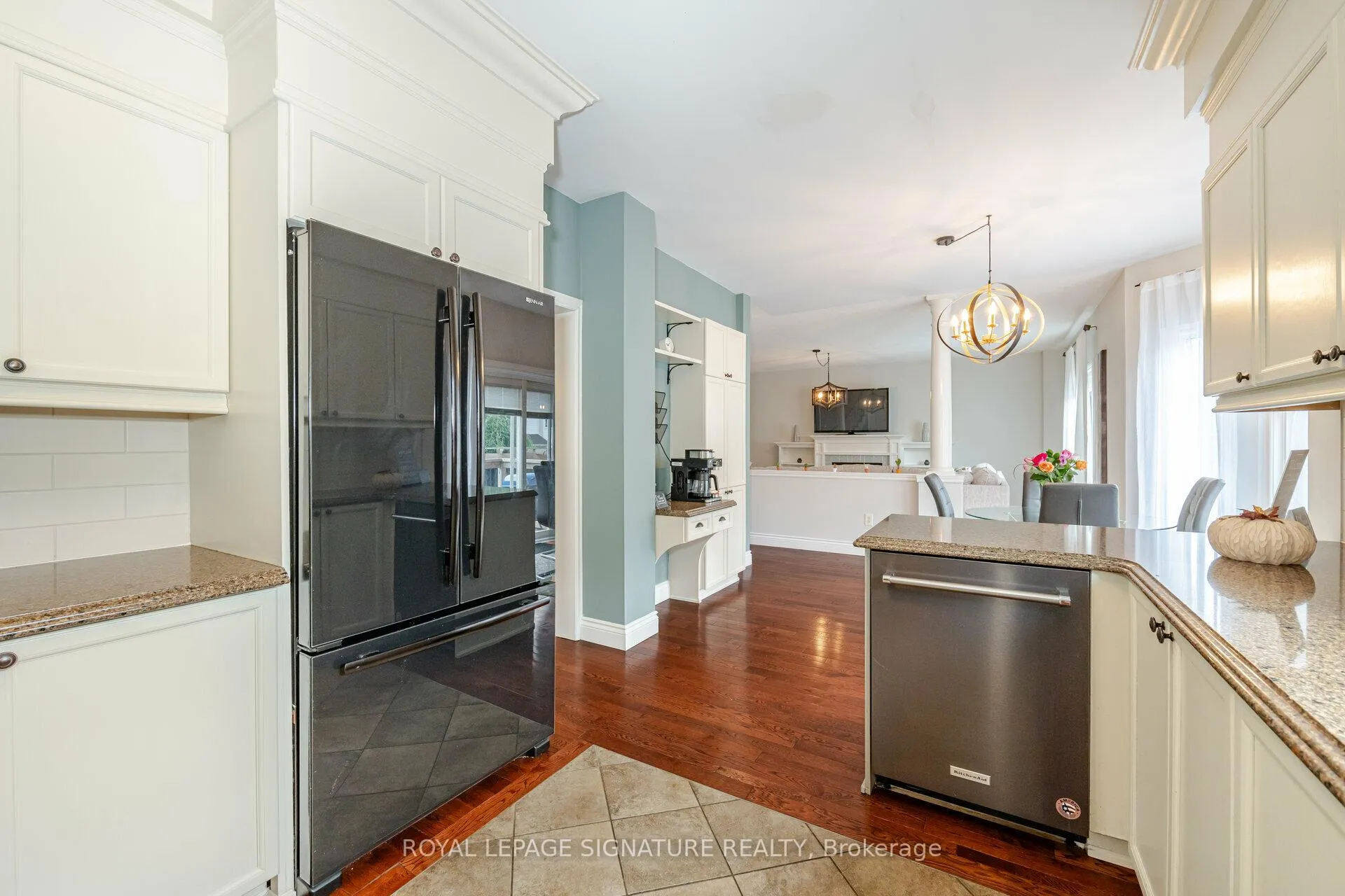 Photo 9 of 38 Sandringham Drive, Barrie, Innis-Shore — HOMEH