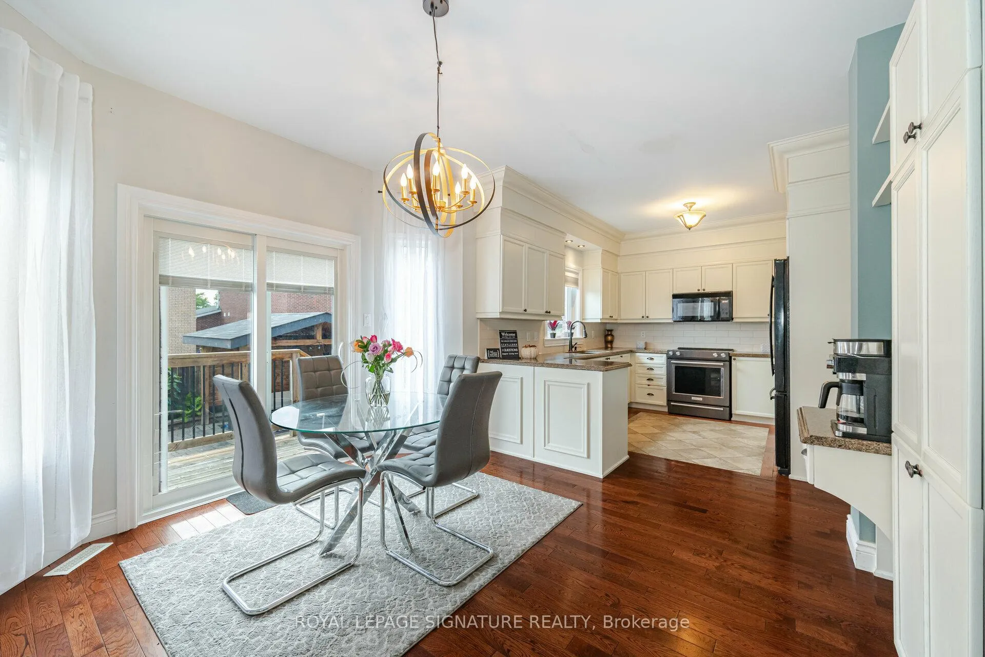 Photo 10 of 38 Sandringham Drive, Barrie, Innis-Shore — HOMEH