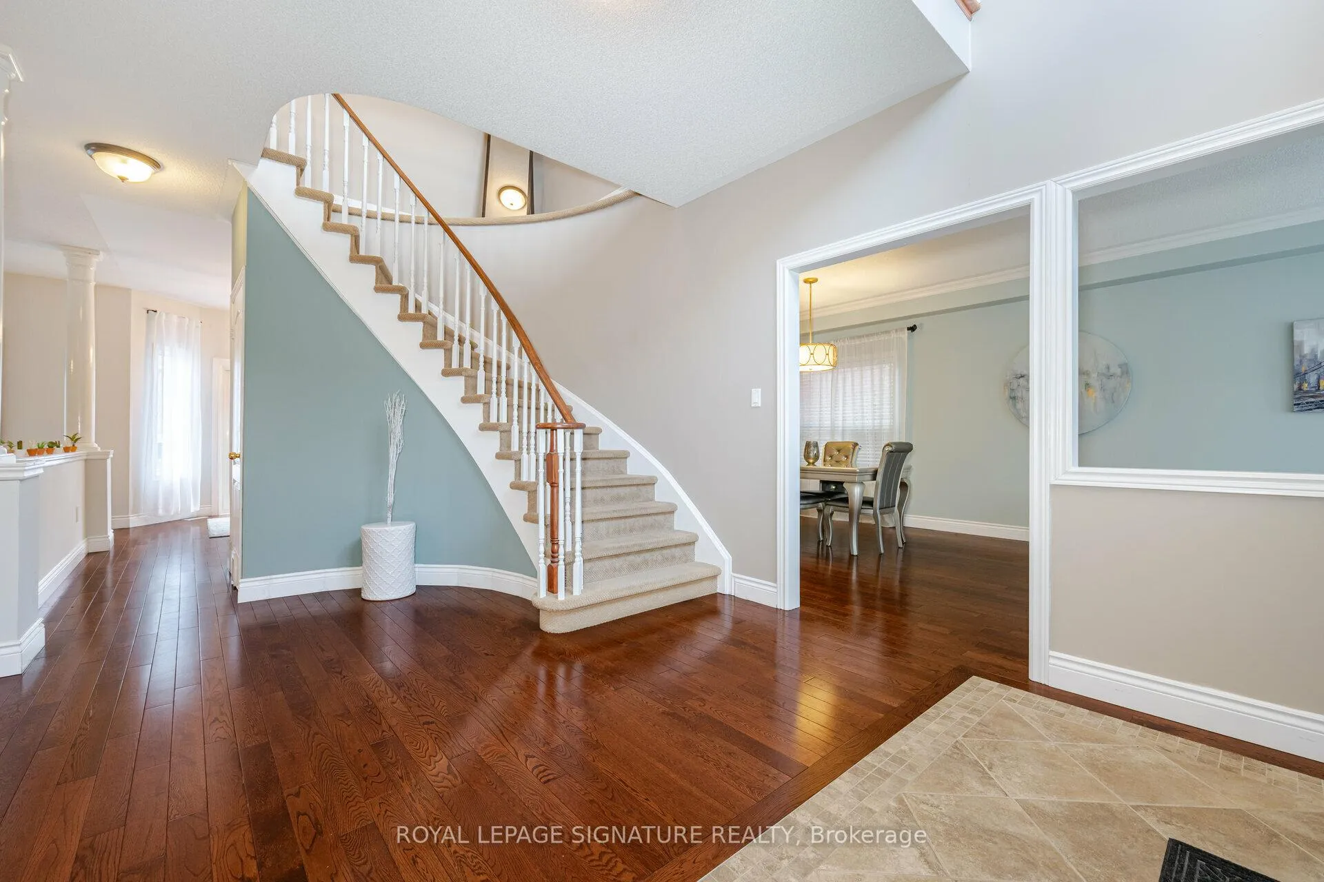 Photo 17 of 38 Sandringham Drive, Barrie, Innis-Shore — HOMEH