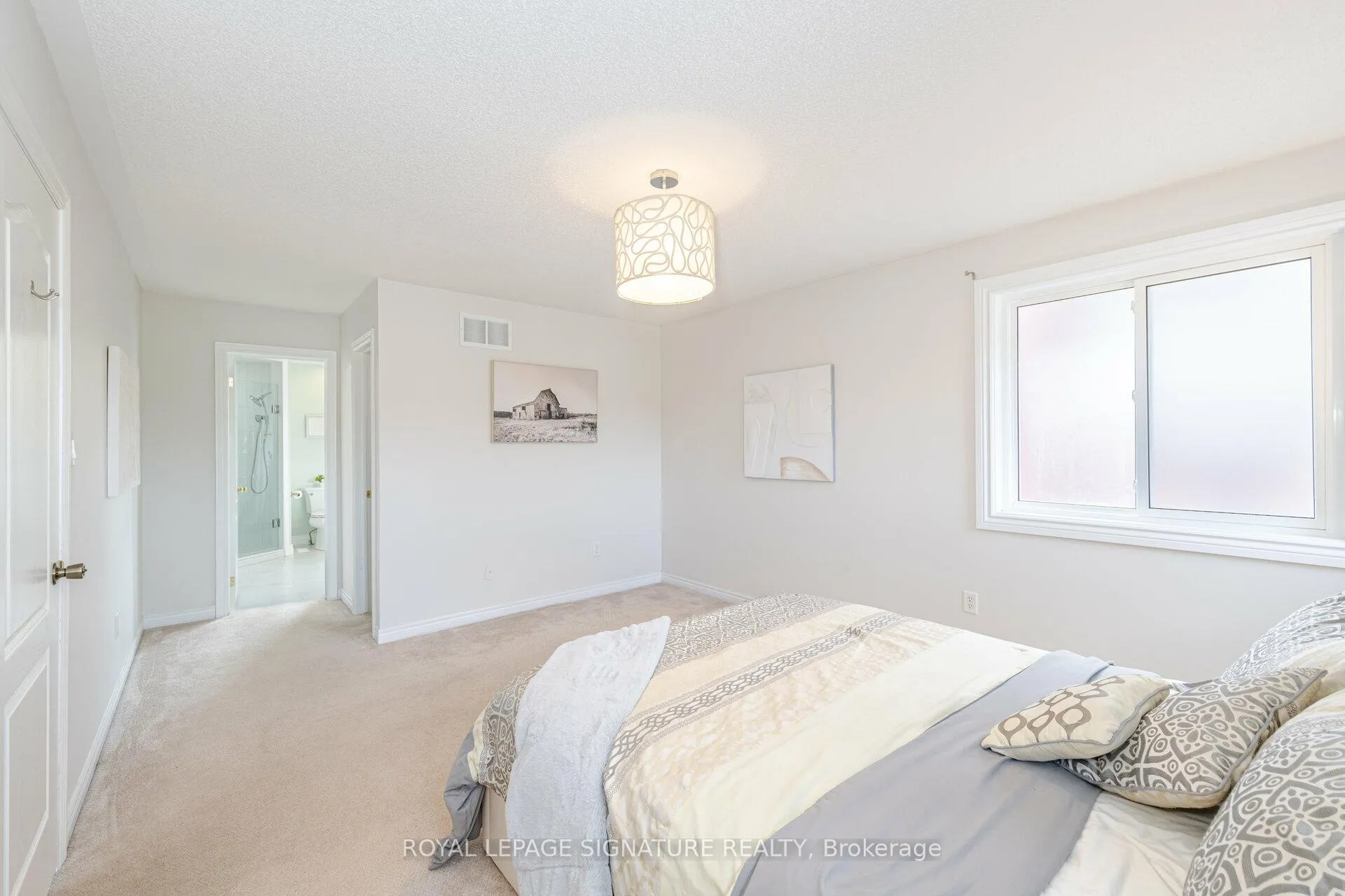 Photo 19 of 38 Sandringham Drive, Barrie, Innis-Shore — HOMEH