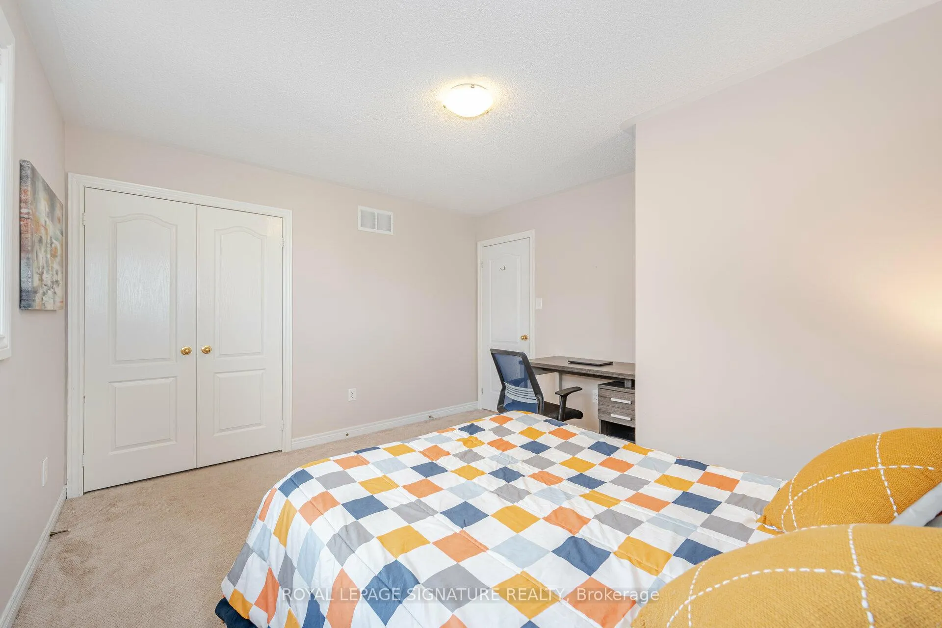 Photo 22 of 38 Sandringham Drive, Barrie, Innis-Shore — HOMEH