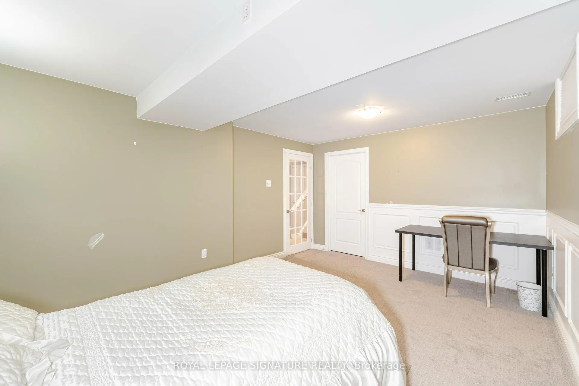 Photo 32 of 38 Sandringham Drive, Barrie, Innis-Shore — HOMEH