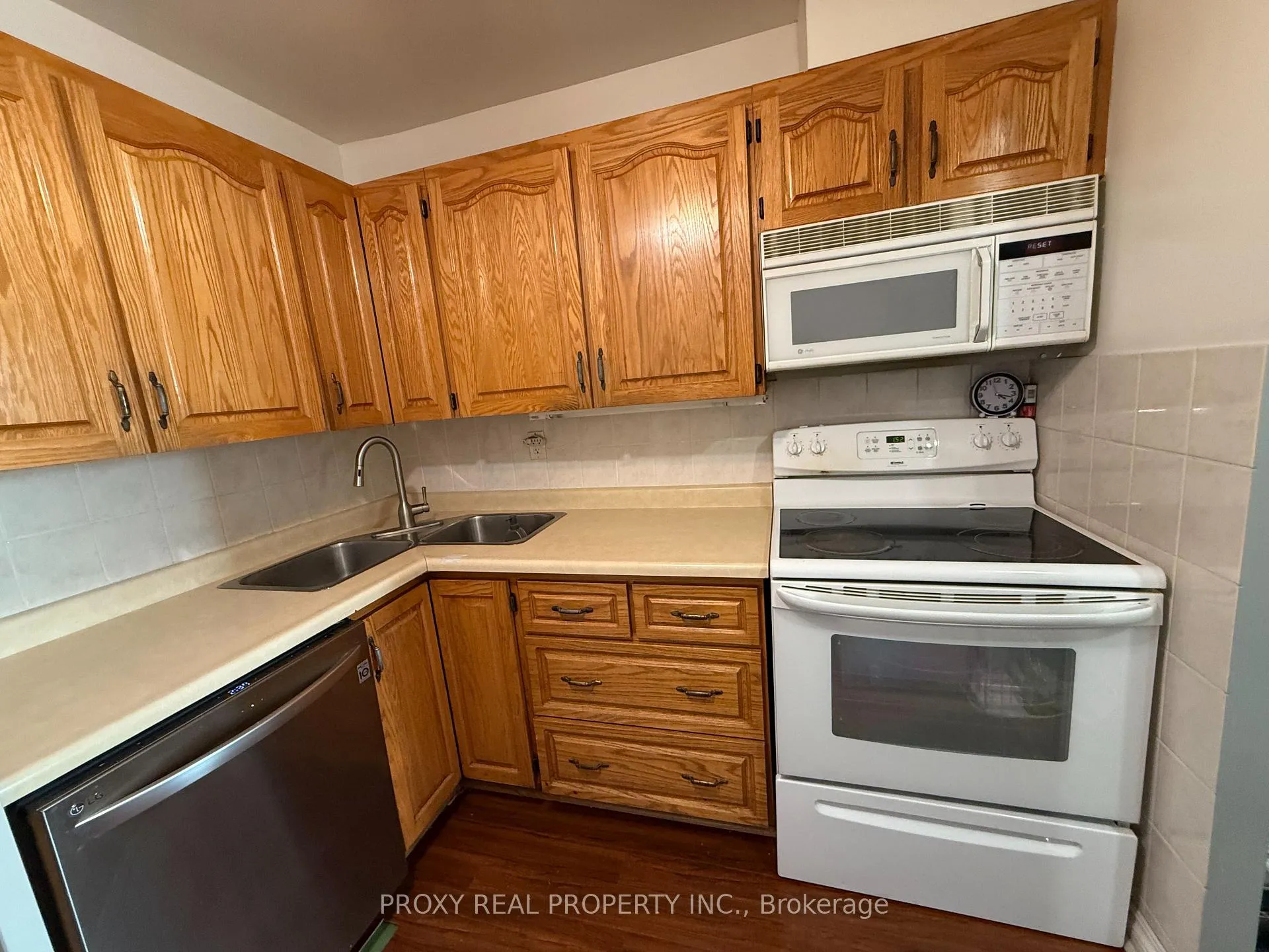 Photo 12 of Unit PH02, 44 Falby Court, Ajax, South East — HOMEH