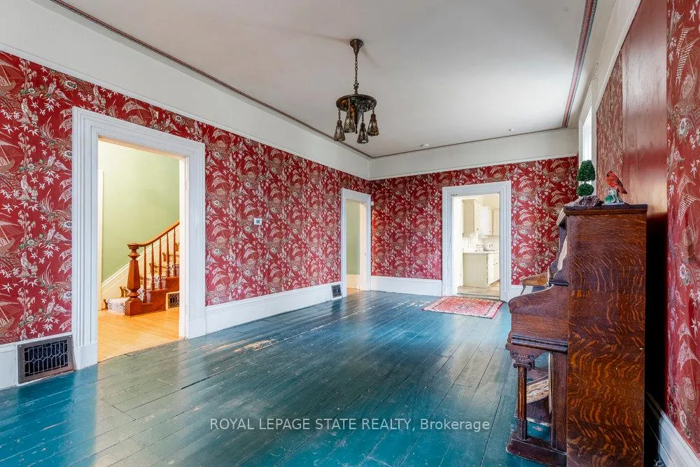 Photo 22 of 340 Dundas Street E, Hamilton, Waterdown — HOMEH