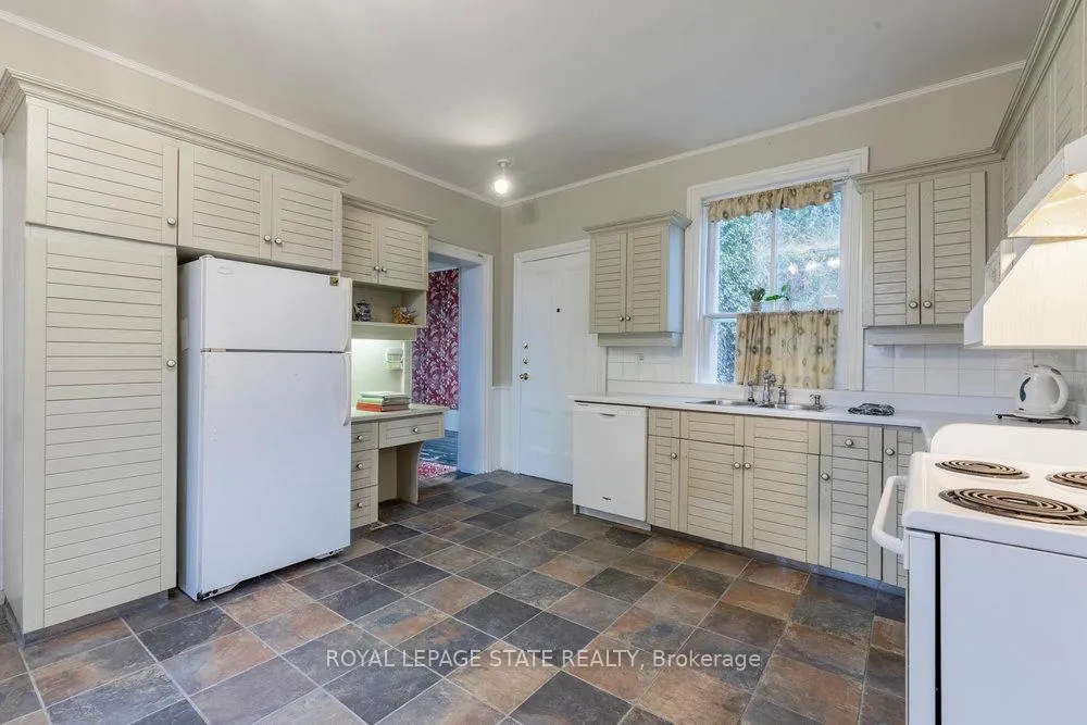 Photo 25 of 340 Dundas Street E, Hamilton, Waterdown — HOMEH