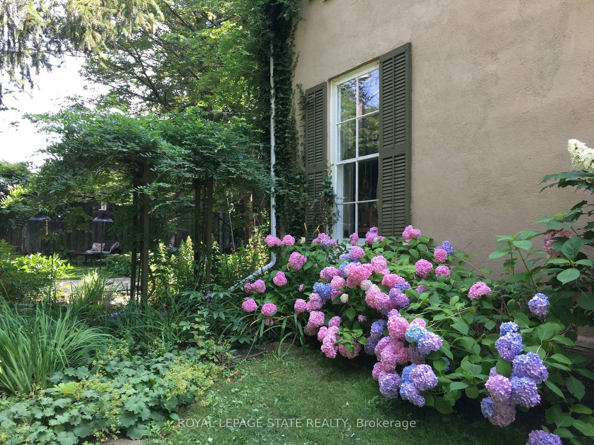 Photo 47 of 340 Dundas Street E, Hamilton, Waterdown — HOMEH