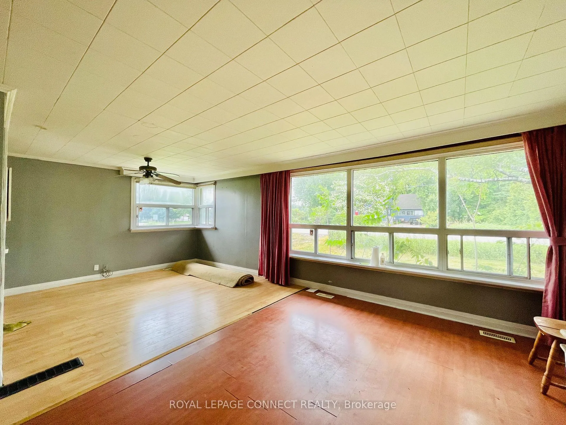 Photo 4 of Unit 3, 19470 Dufferin Street, King, Rural King — HOMEH