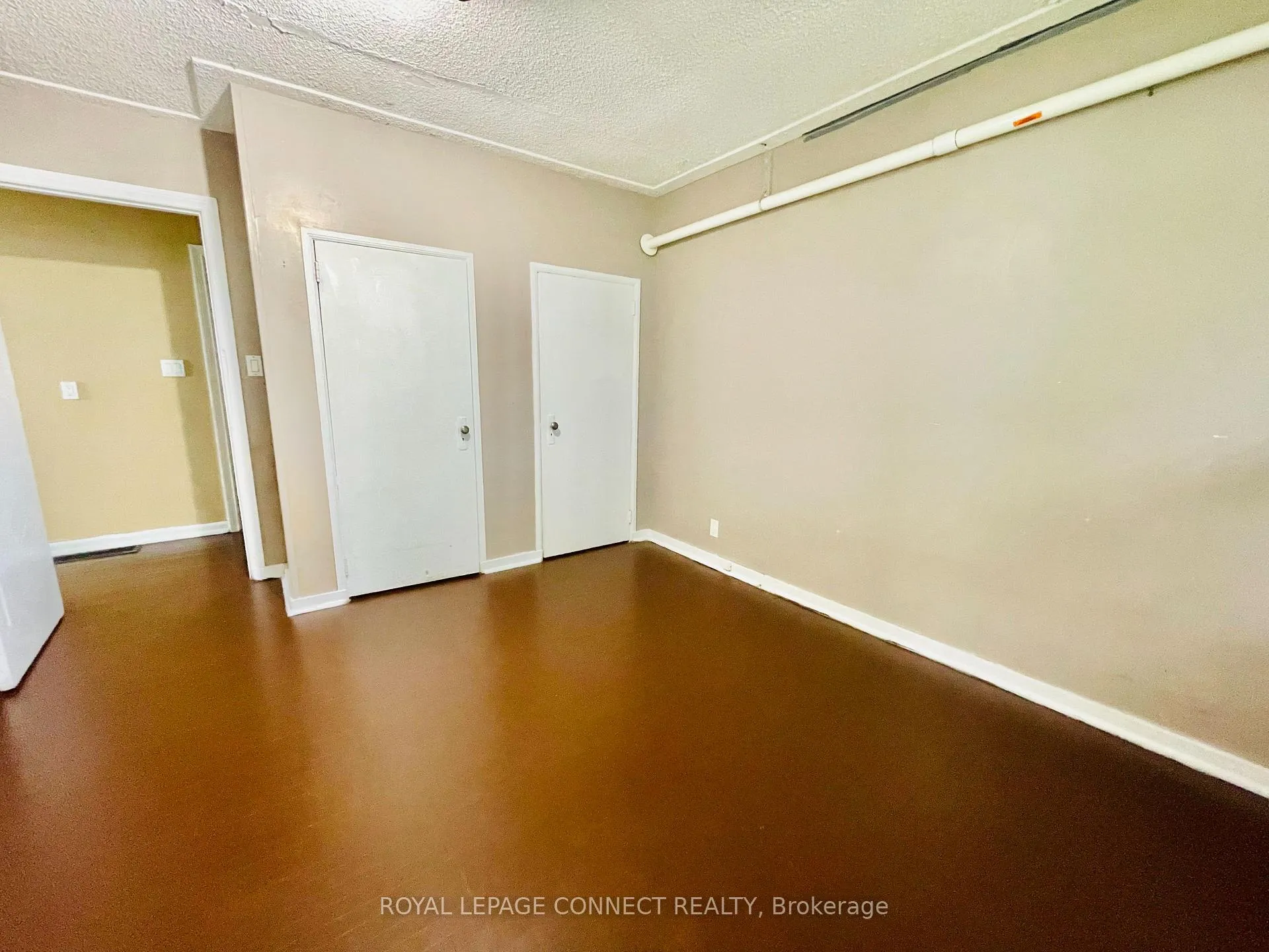 Photo 10 of Unit 3, 19470 Dufferin Street, King, Rural King — HOMEH