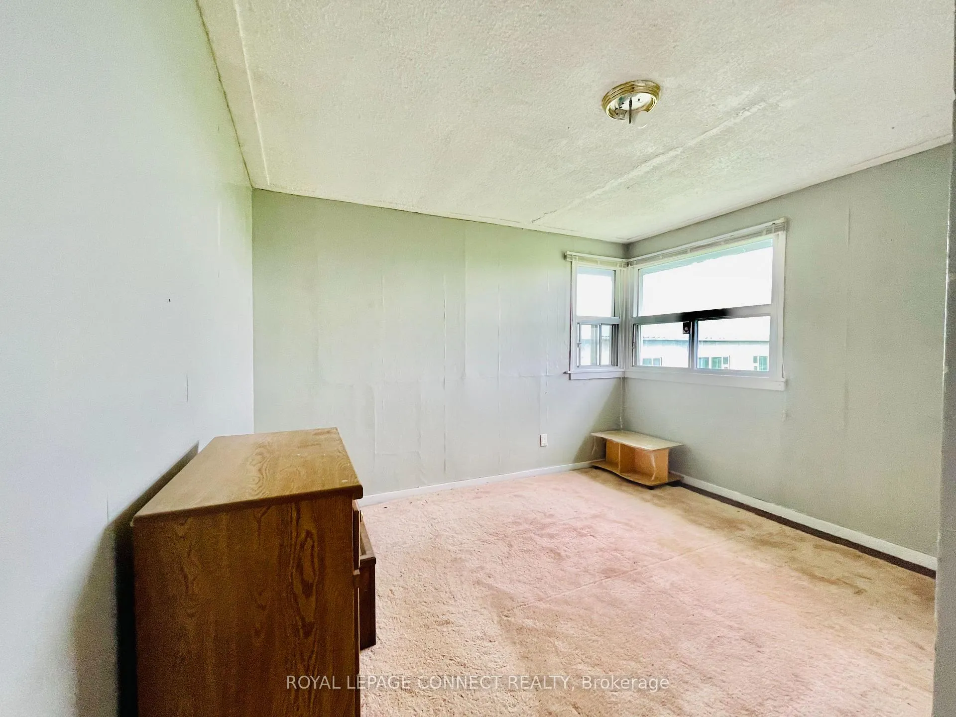 Photo 11 of Unit 3, 19470 Dufferin Street, King, Rural King — HOMEH