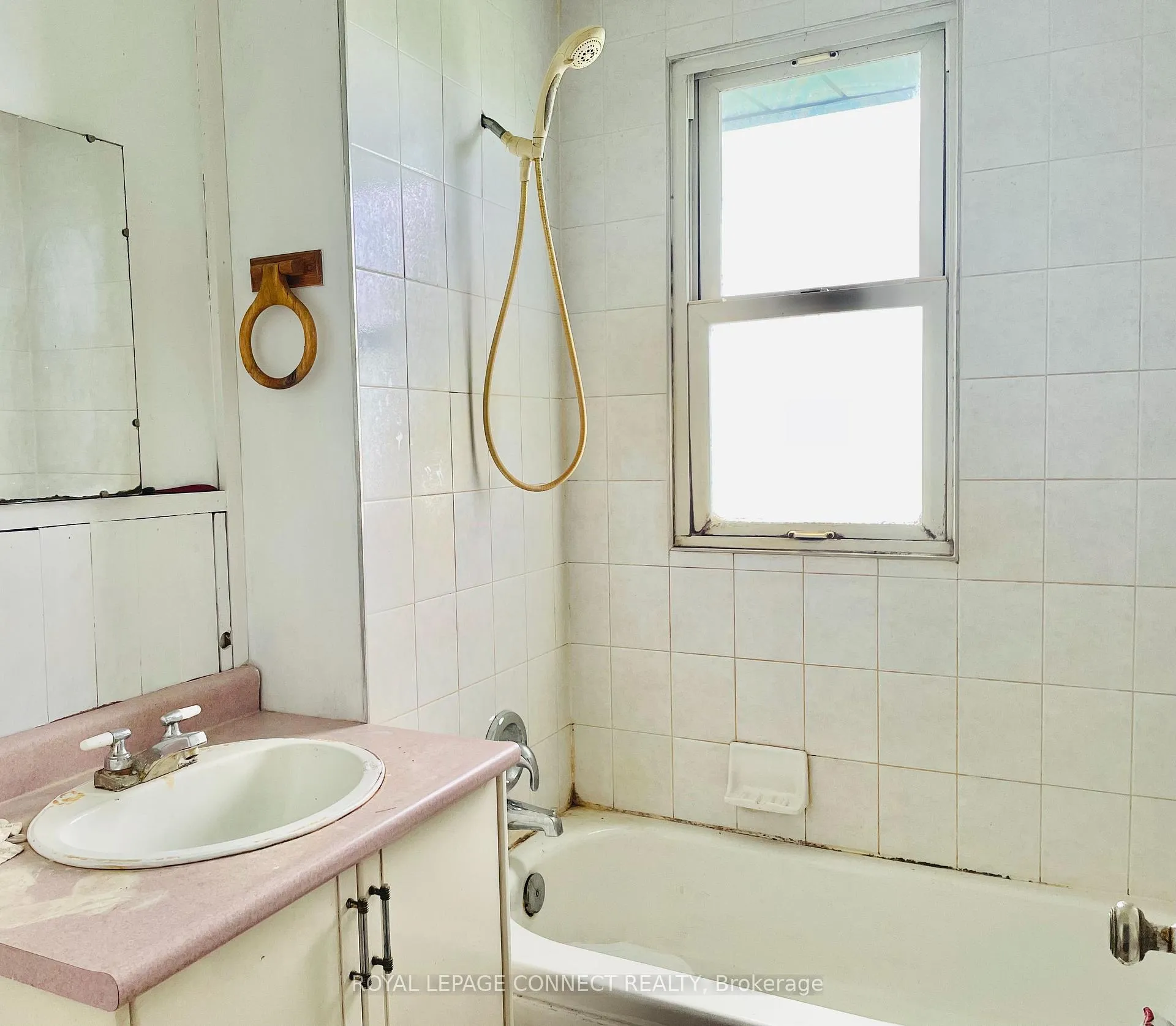 Photo 17 of Unit 3, 19470 Dufferin Street, King, Rural King — HOMEH