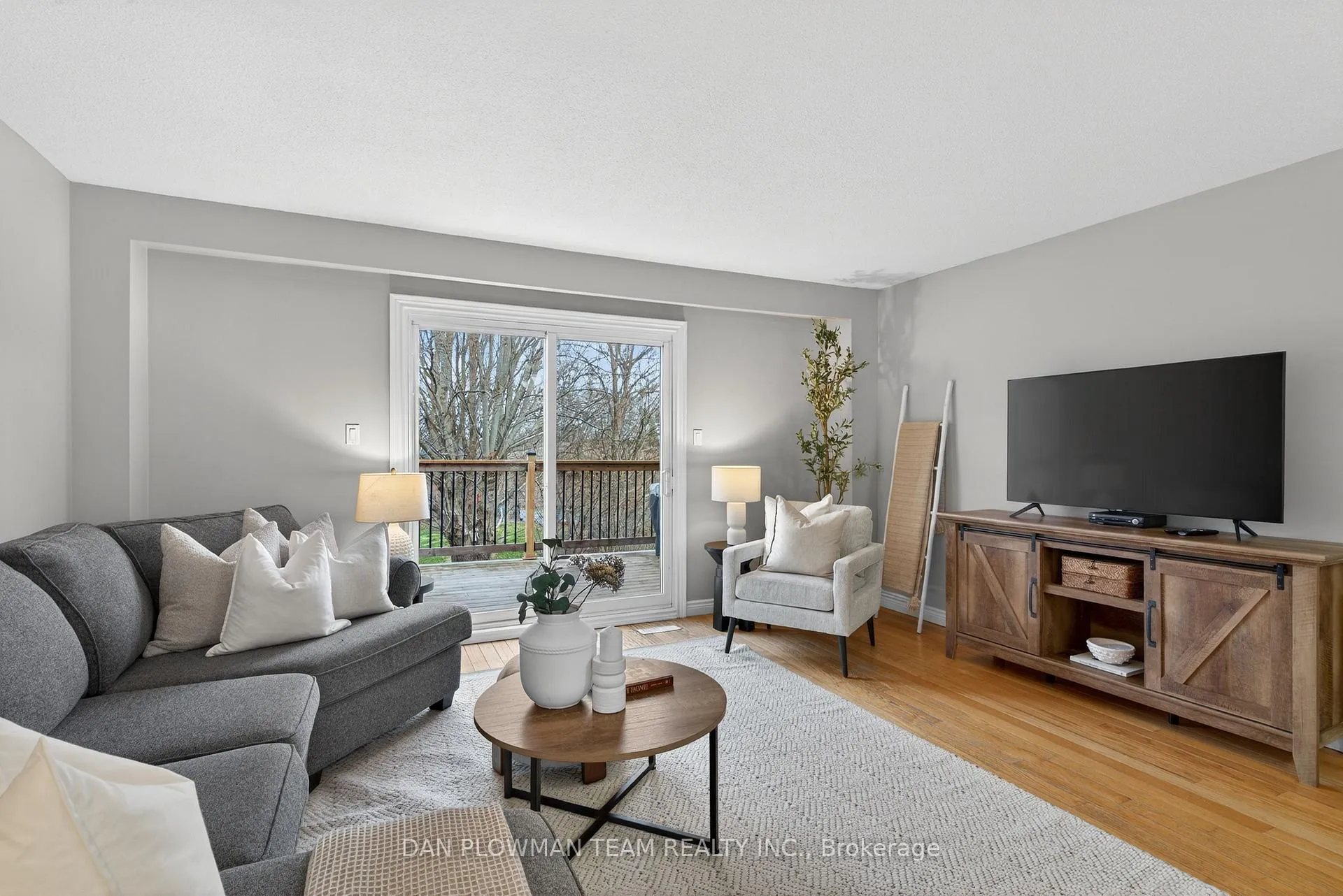Photo 7 of 502 Sedan Crescent, Oshawa, Central — HOMEH