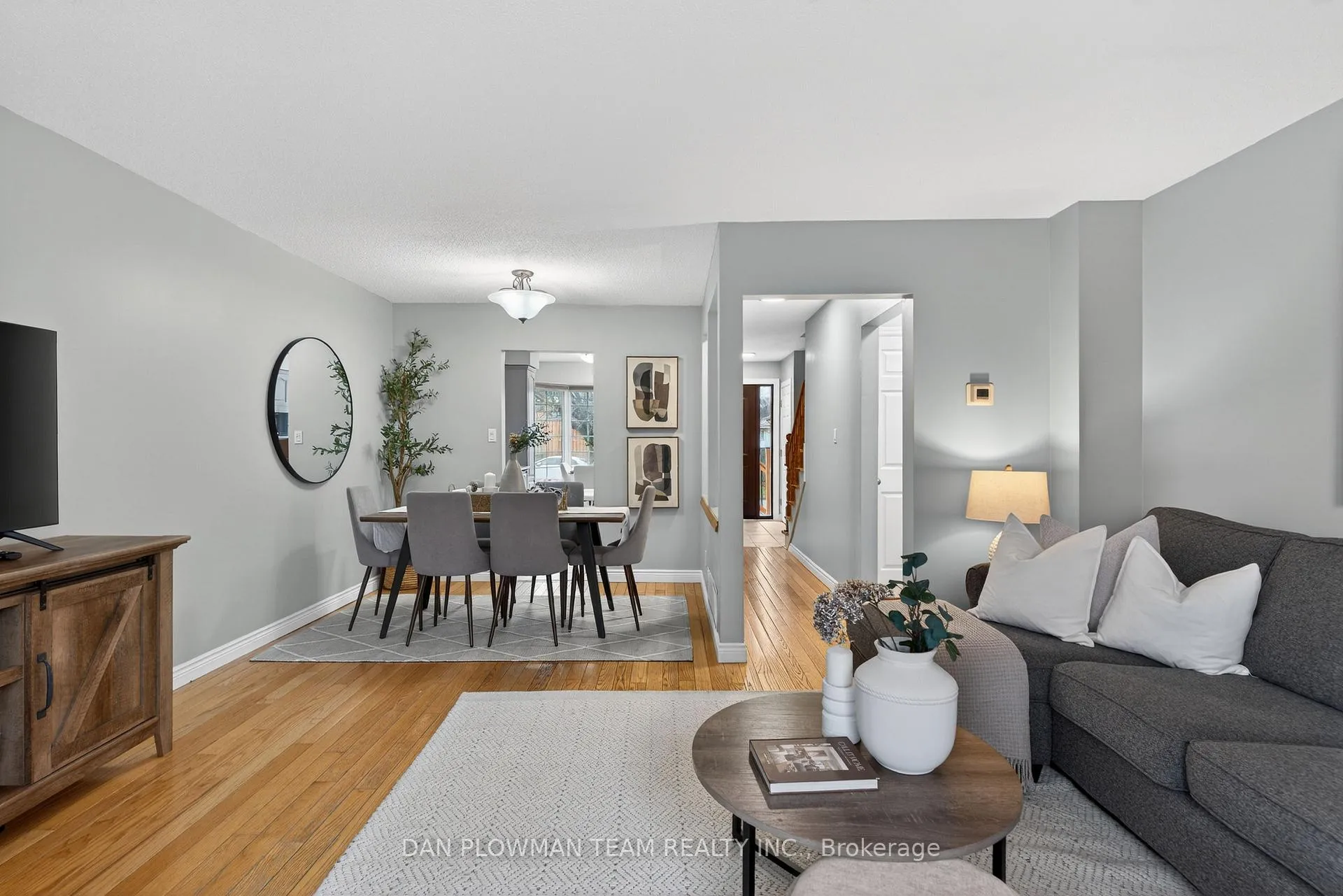 Photo 8 of 502 Sedan Crescent, Oshawa, Central — HOMEH