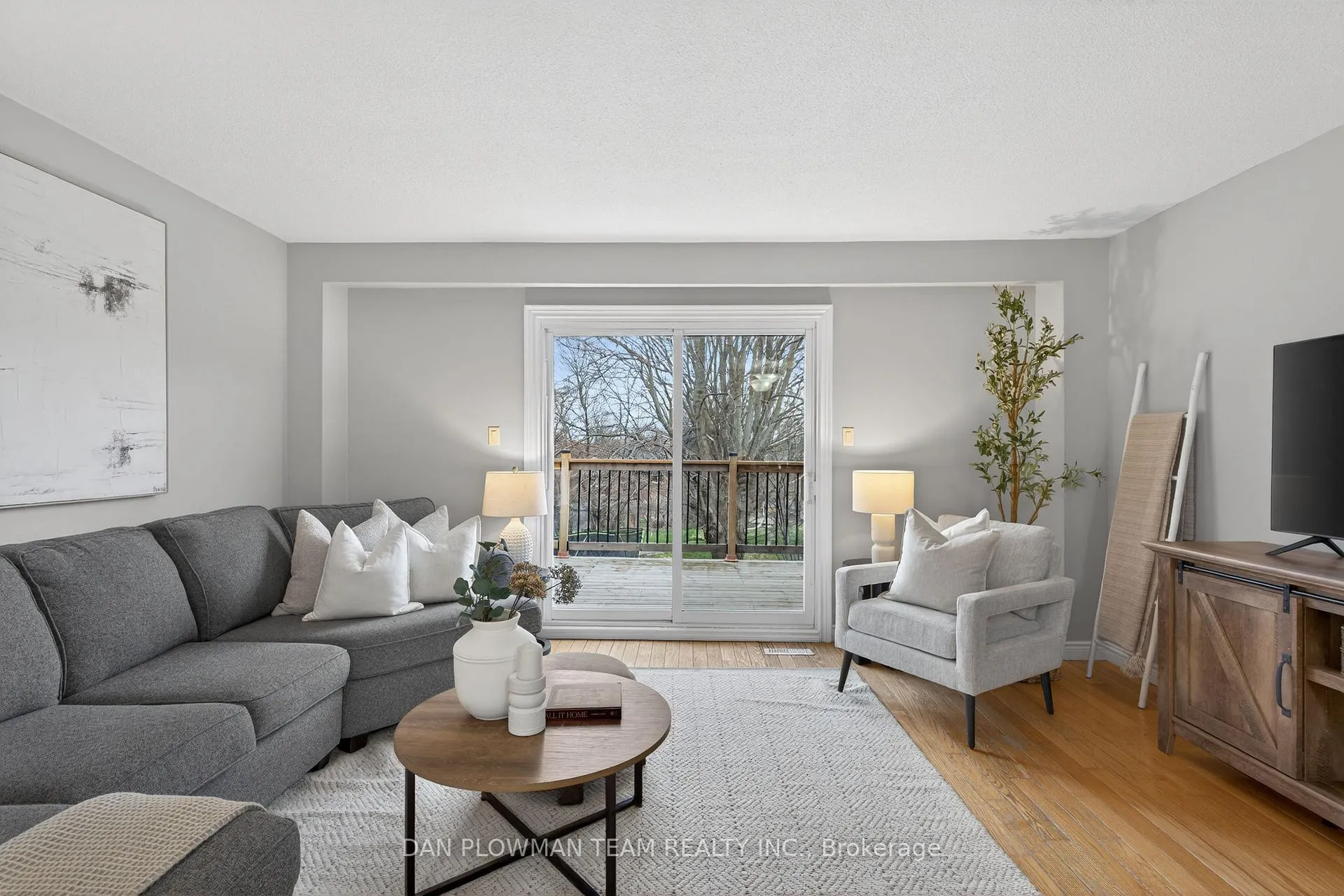 Photo 9 of 502 Sedan Crescent, Oshawa, Central — HOMEH