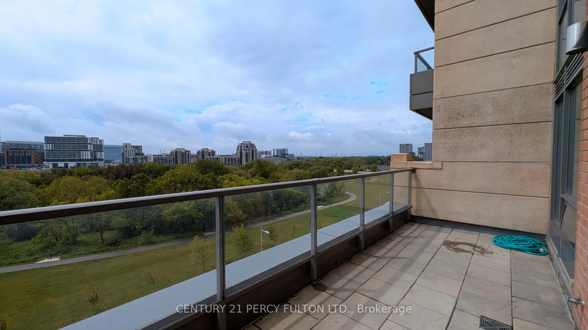 Photo 16 of Unit 917, 18 Uptown Drive, Markham, Unionville — HOMEH