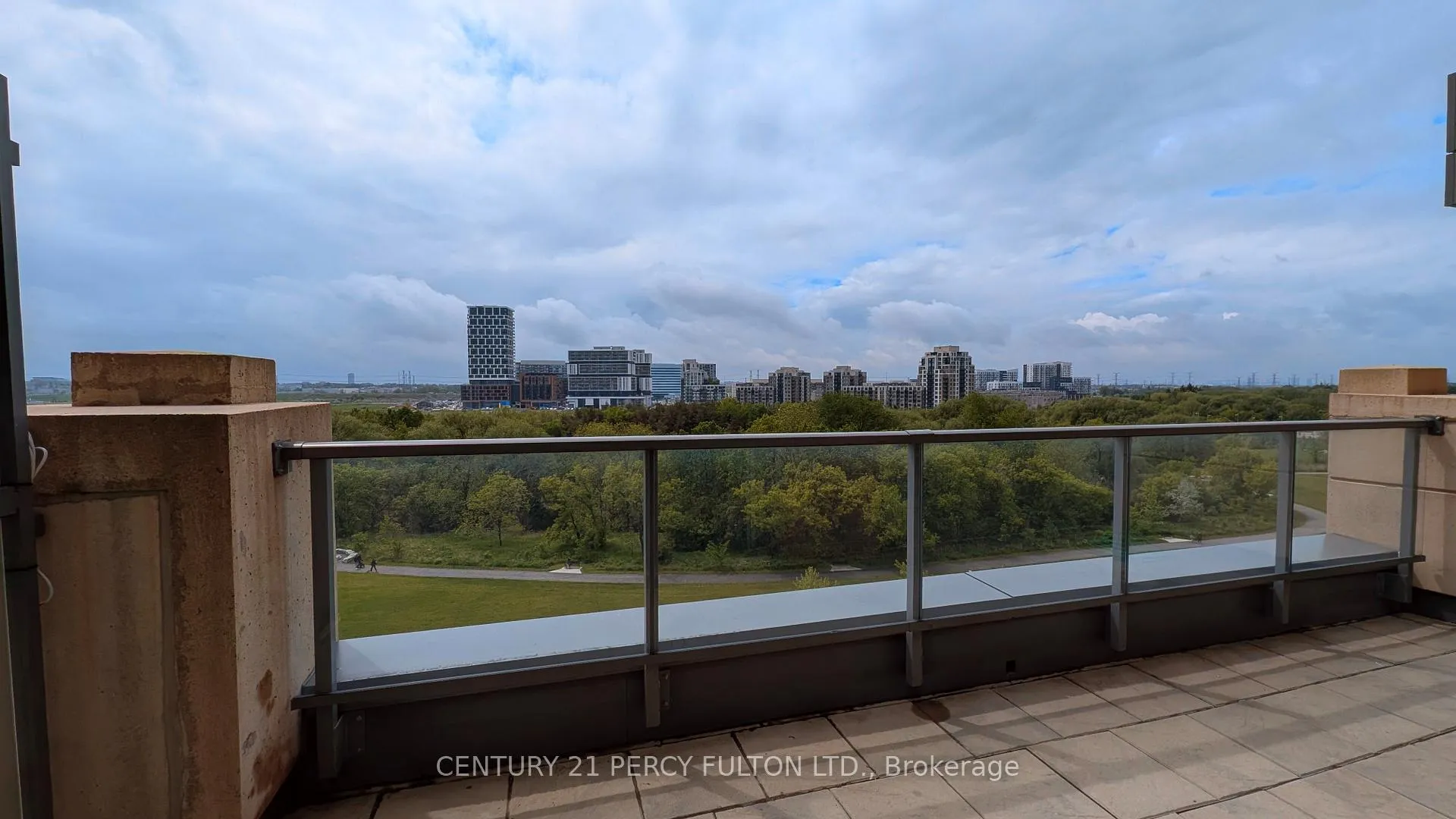 Photo 17 of Unit 917, 18 Uptown Drive, Markham, Unionville — HOMEH