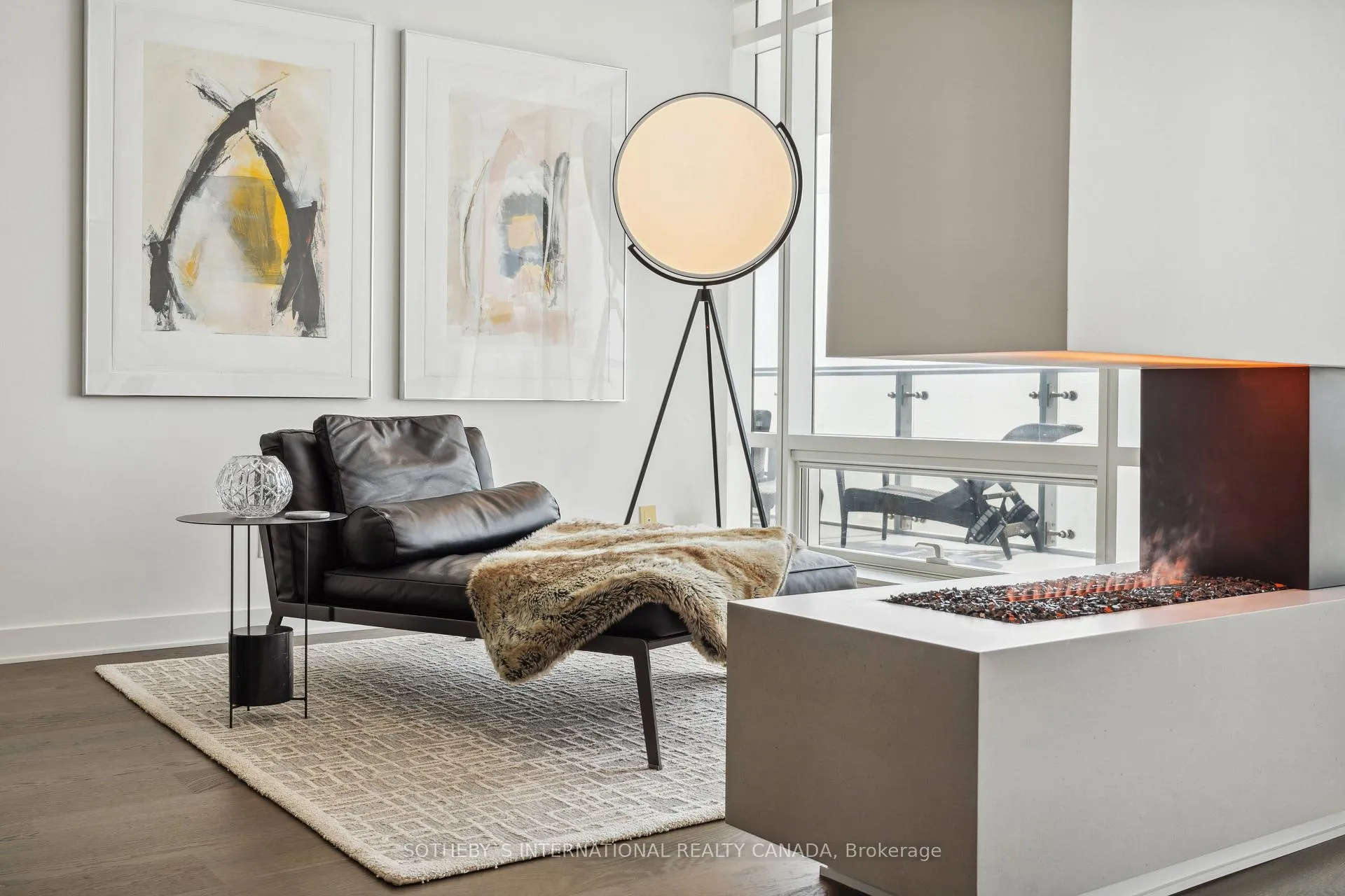 Front of Unit 6805, 1 Bloor Street E