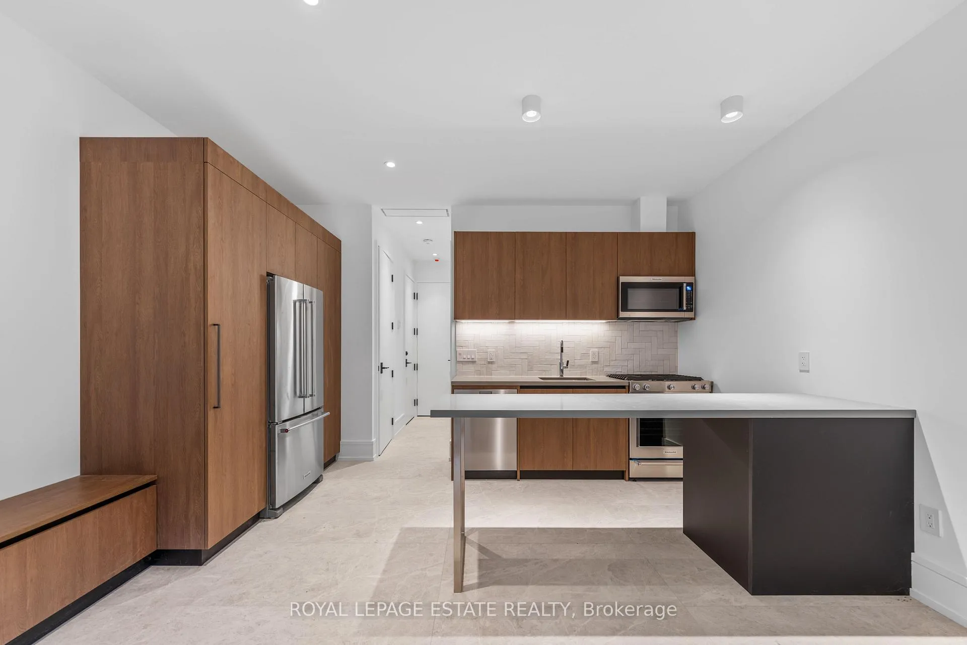Photo 6 of Unit Lower Unit, 51 Maclean Avenue, Toronto, The Beaches — HOMEH