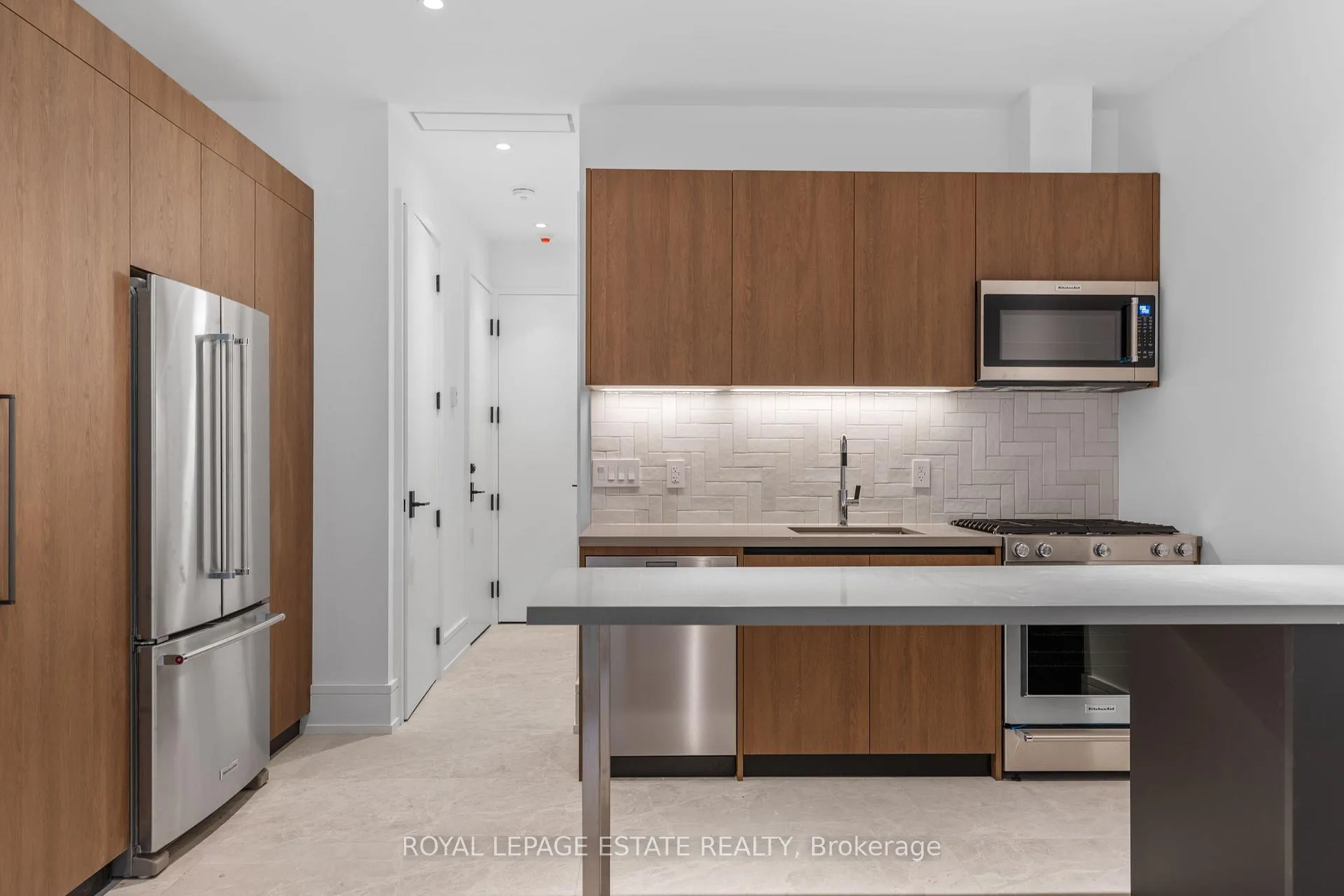 Photo 9 of Unit Lower Unit, 51 Maclean Avenue, Toronto, The Beaches — HOMEH